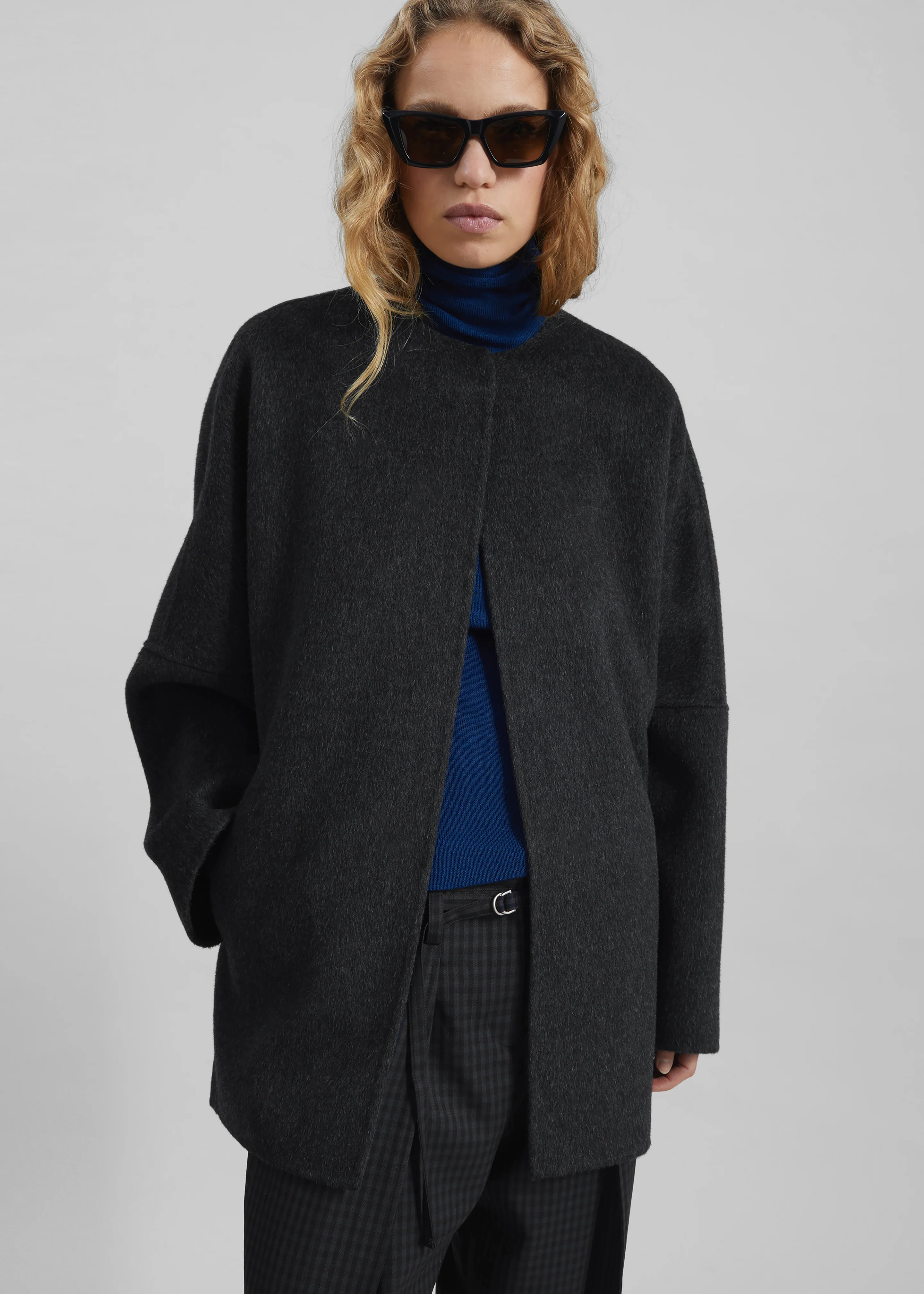 Altdorf Wool Coat - Charcoal - Image 3