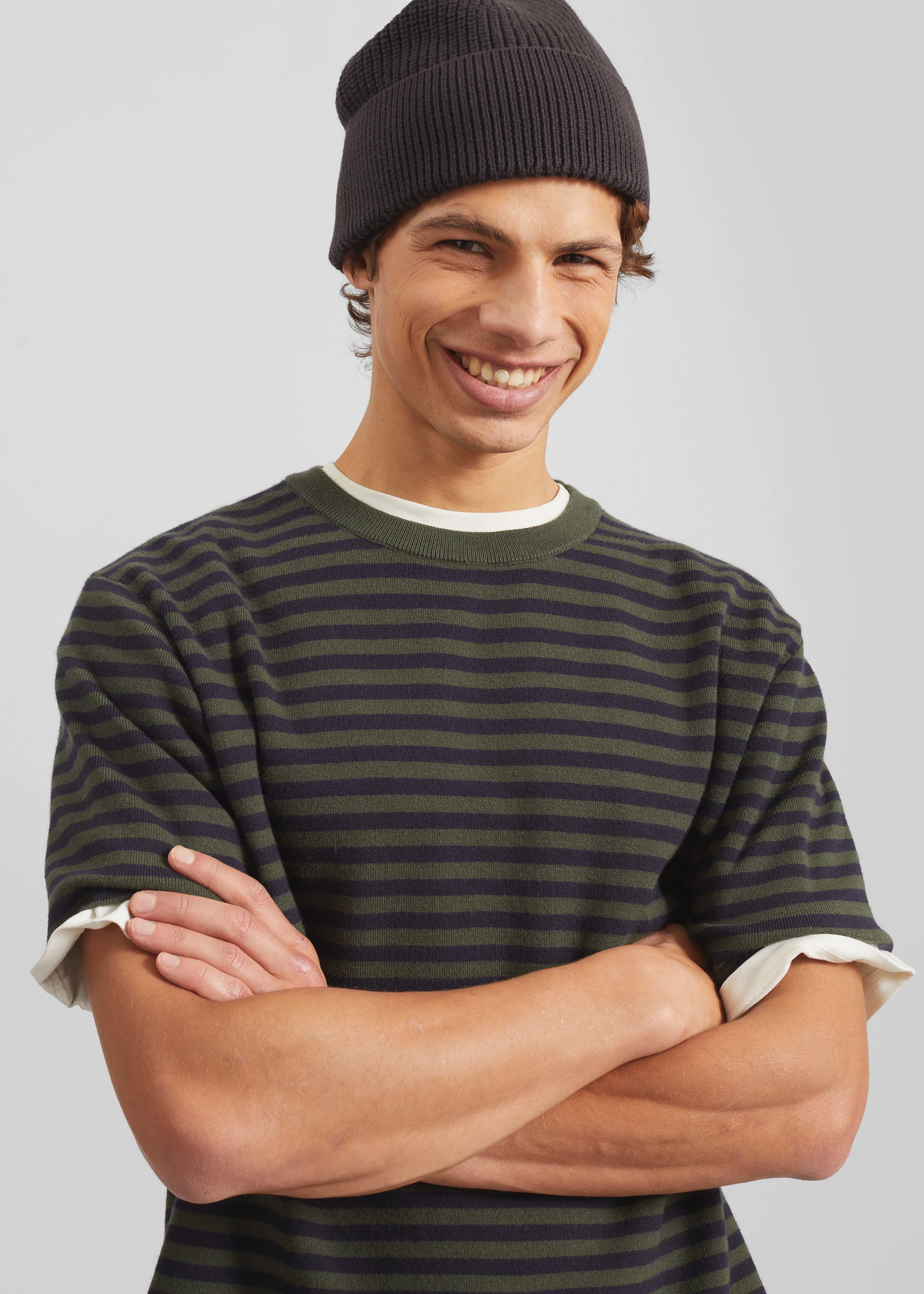 Amo Wool Beanie - Dark Plum - Image 6