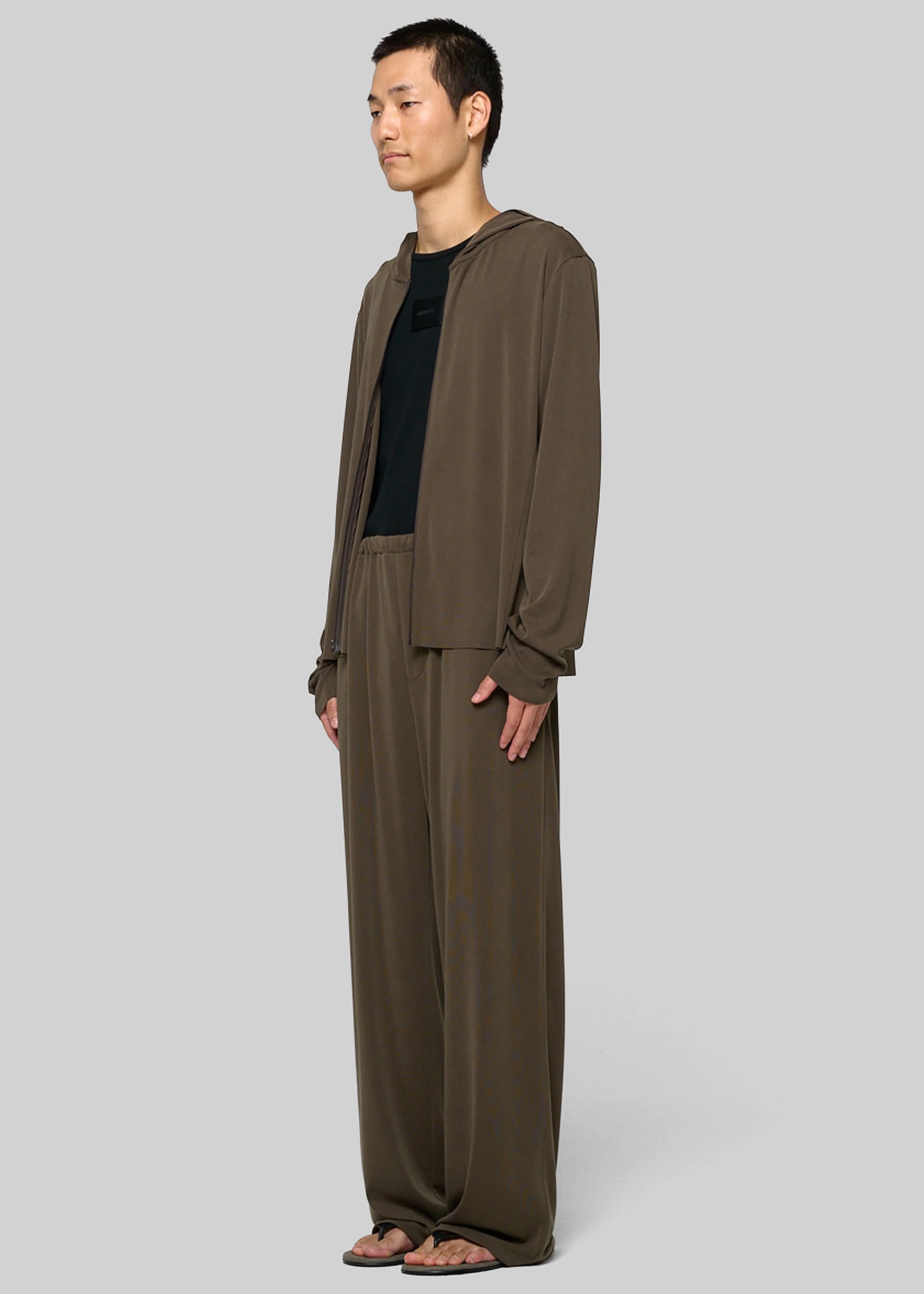 Amomento Easy Banding Pants - Brown - Image 3