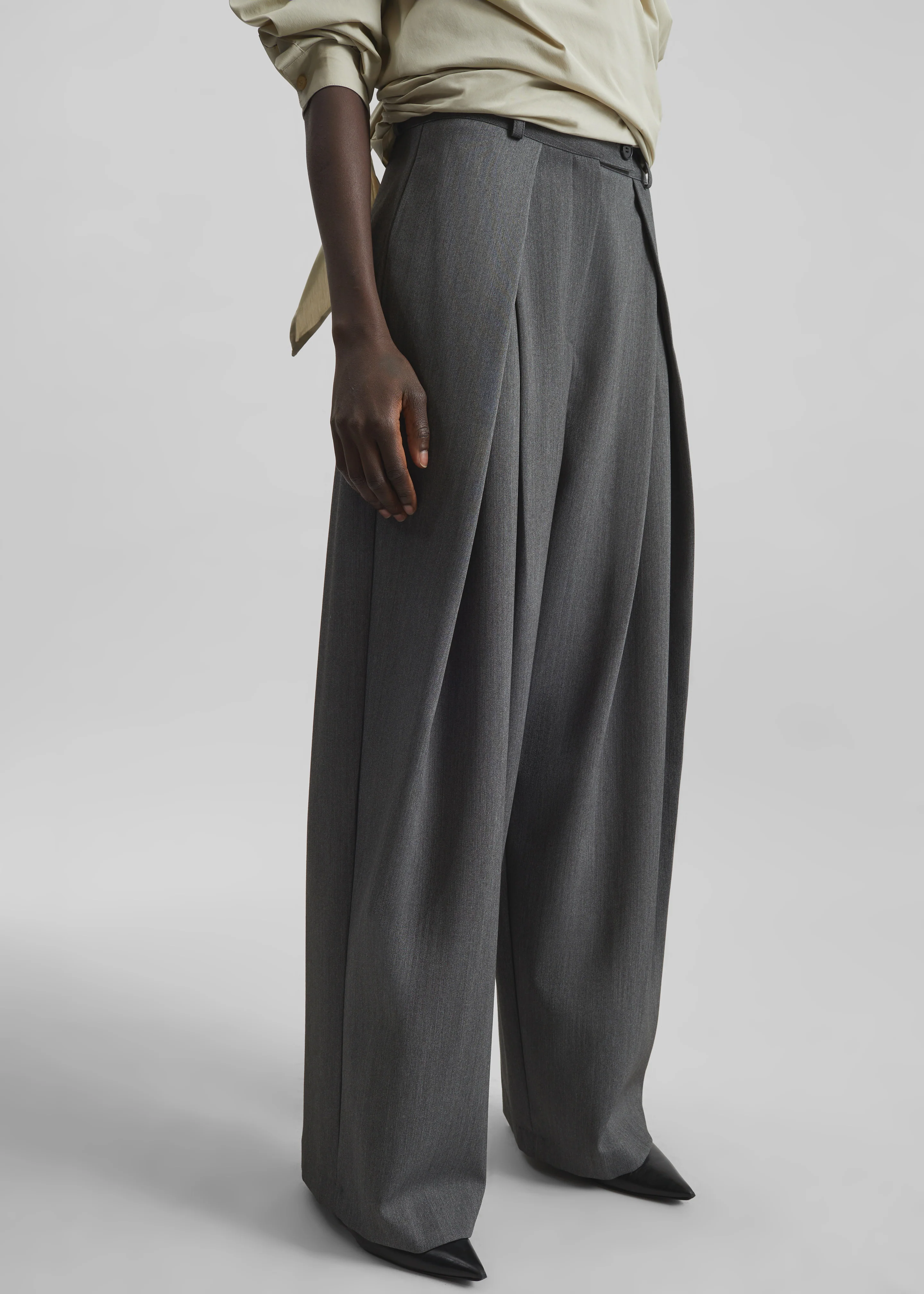 Avray Pleated Trousers - Grey - Image 5