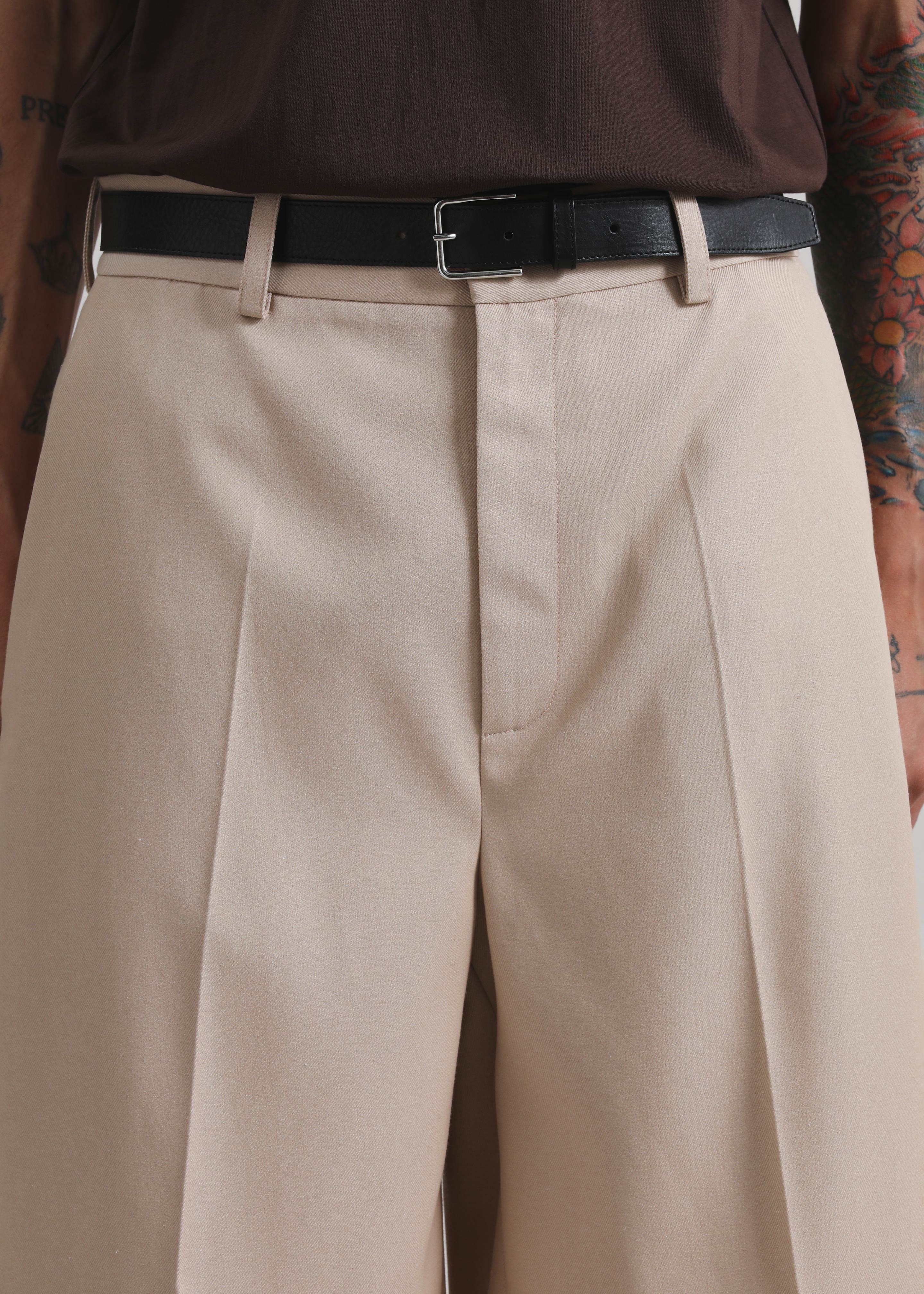 Belgrave Bermuda Shorts - Beige - Image 3