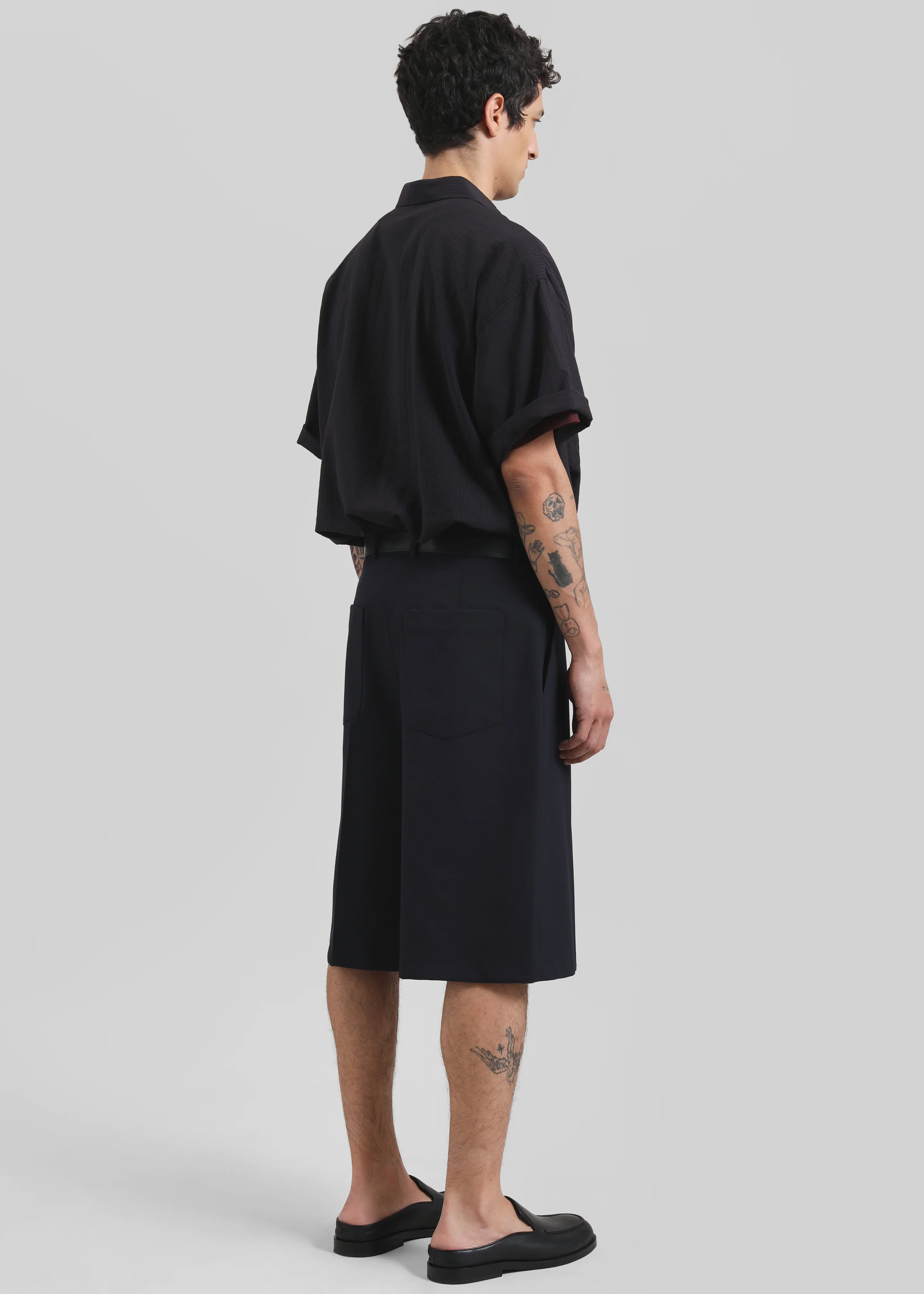 Belgrave Bermuda Shorts - Navy - Image 11