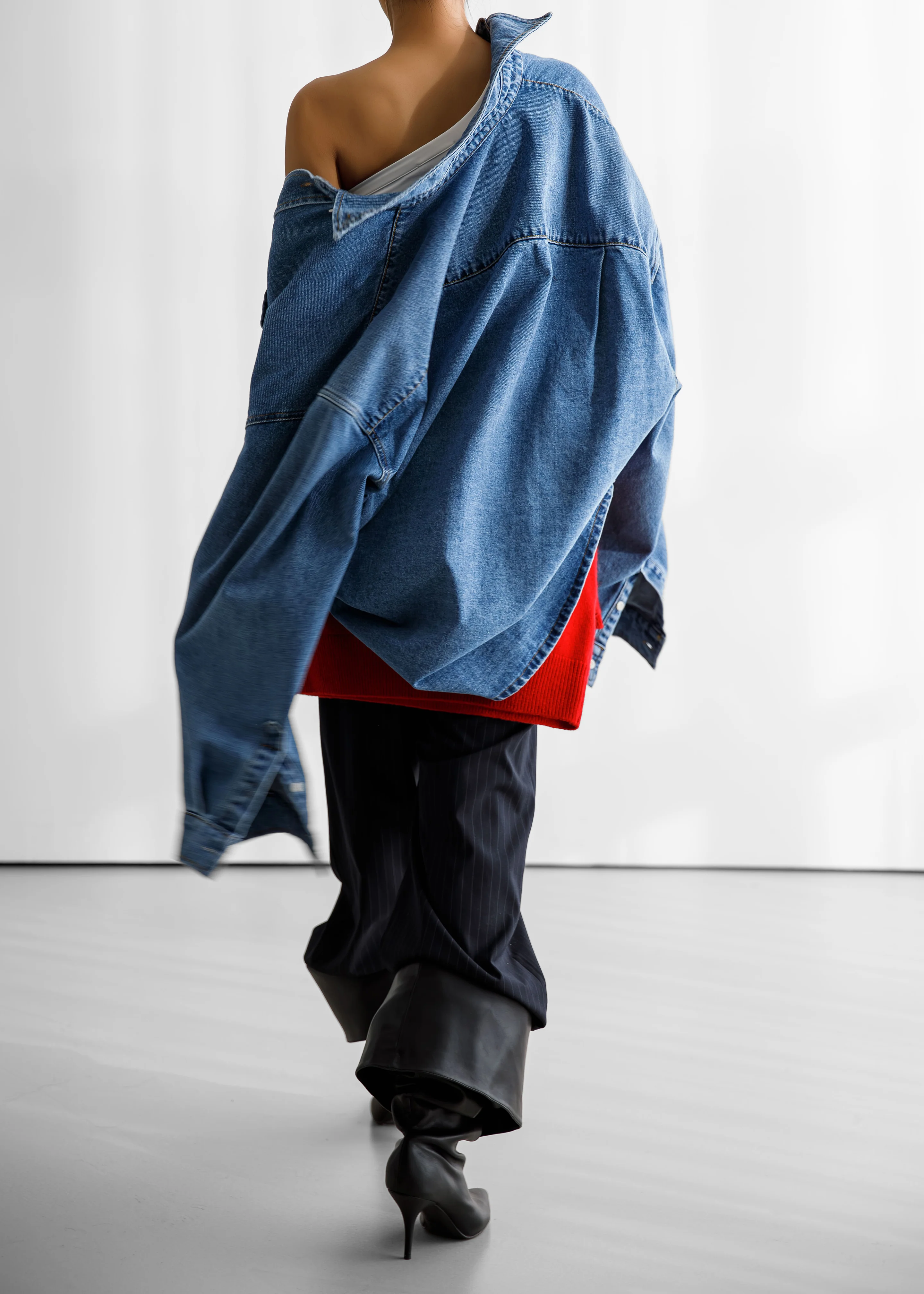 Belvis Oversized Denim Shirt - Medium Wash - Image 11