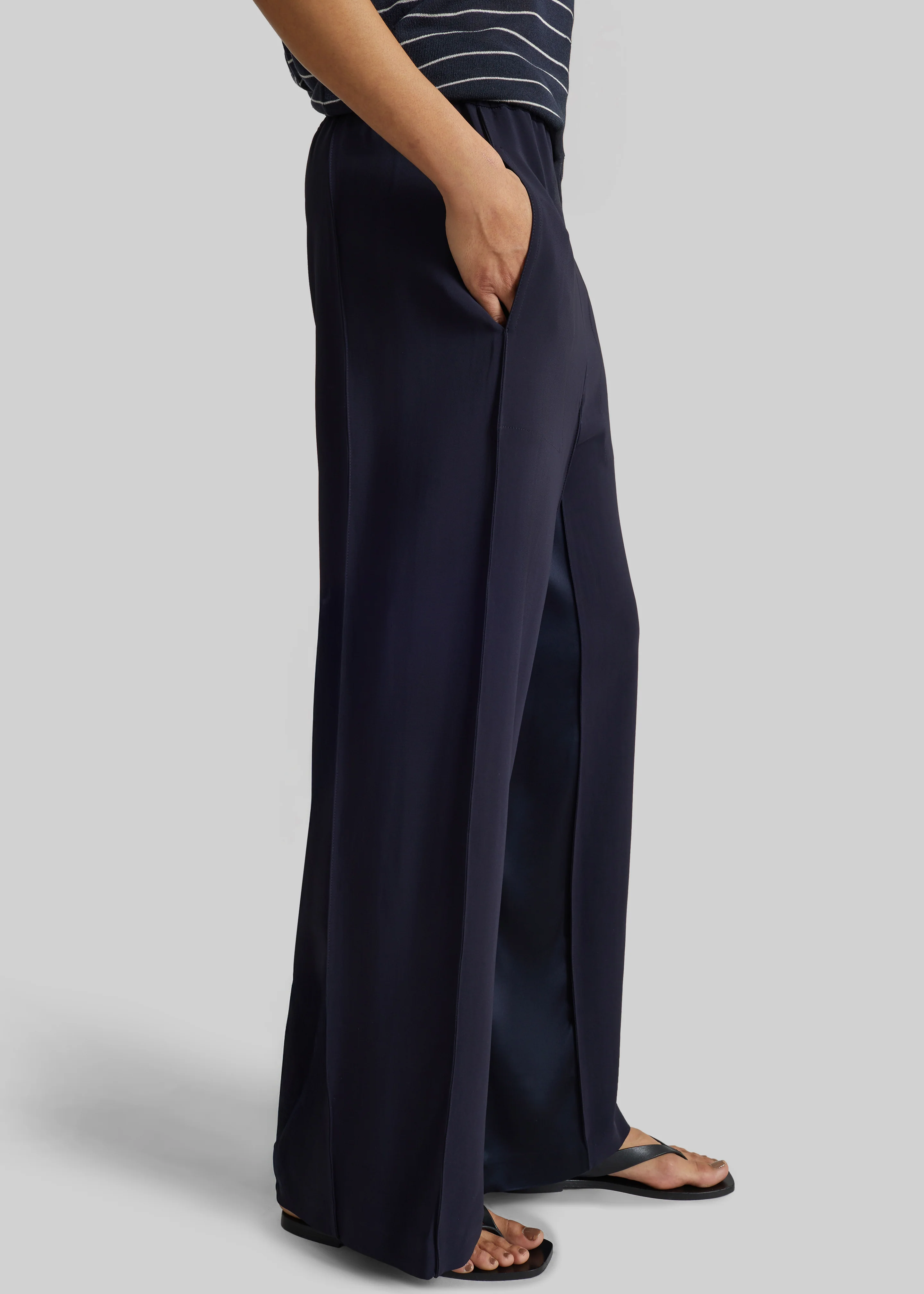 Bevza Wide Leg Culottes - Dark Ink Navy - Image 2