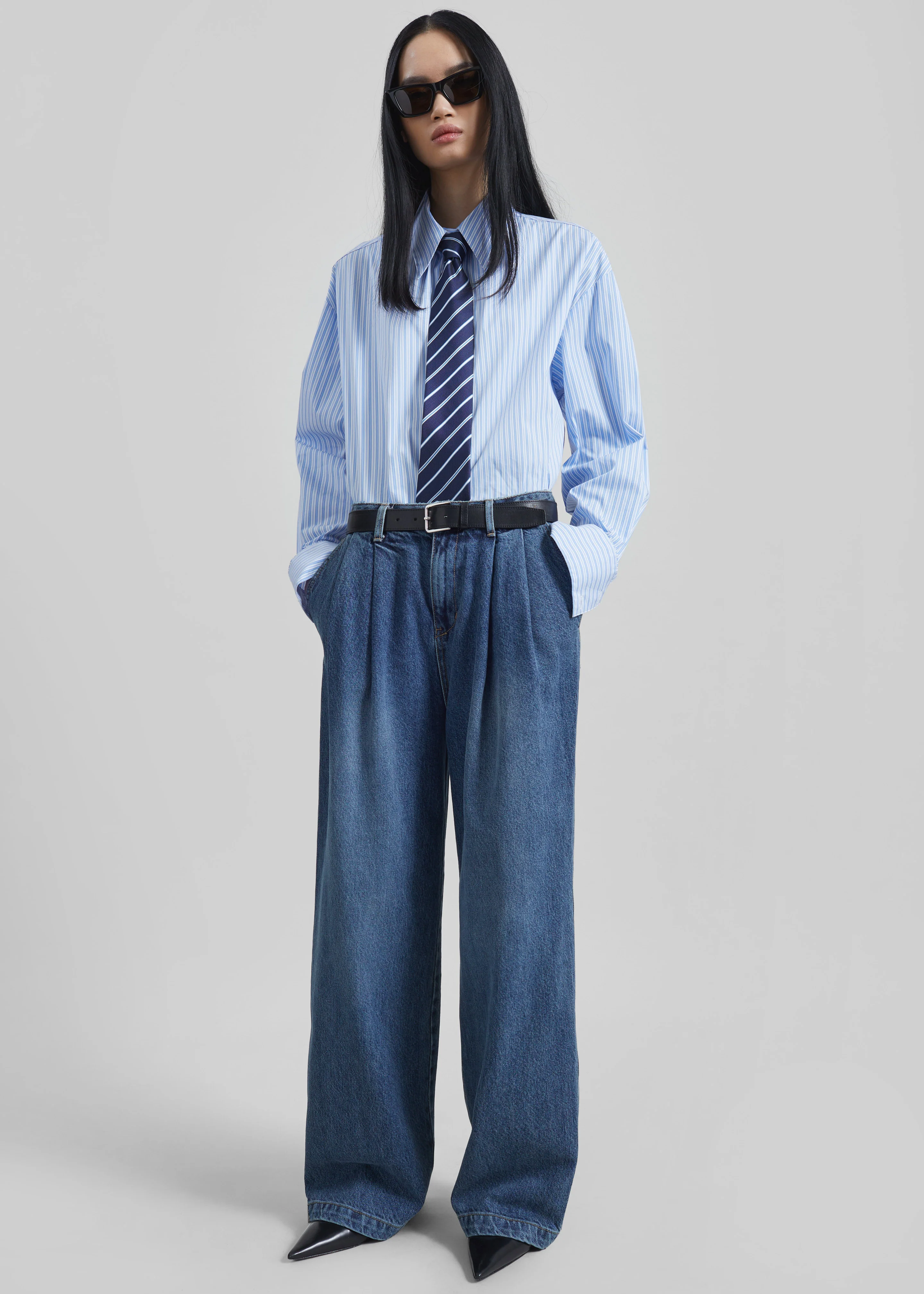 Buxton Pleated Wide Jeans - Medium Wash - Image 4