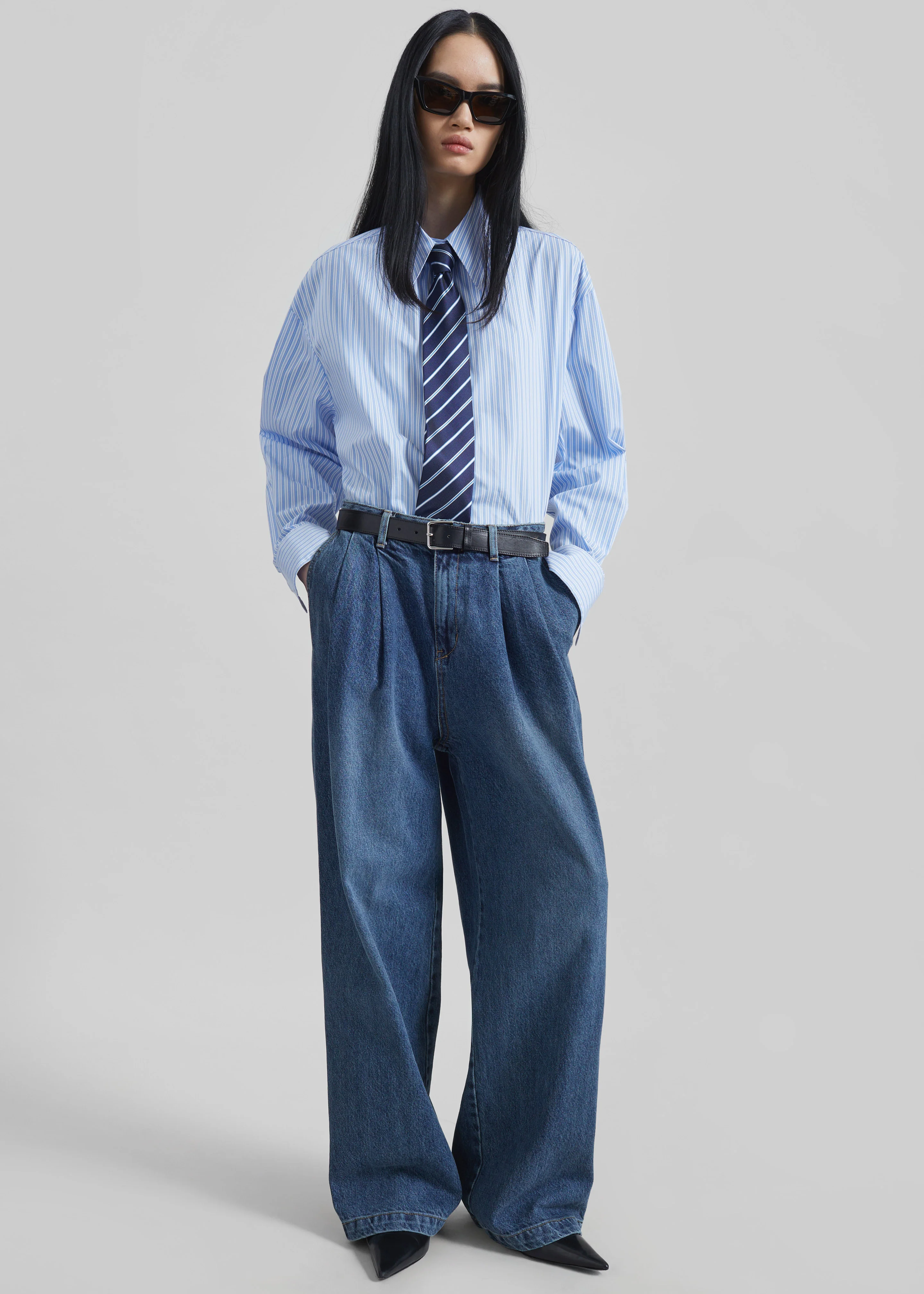 Buxton Pleated Wide Jeans - Medium Wash - Image 6