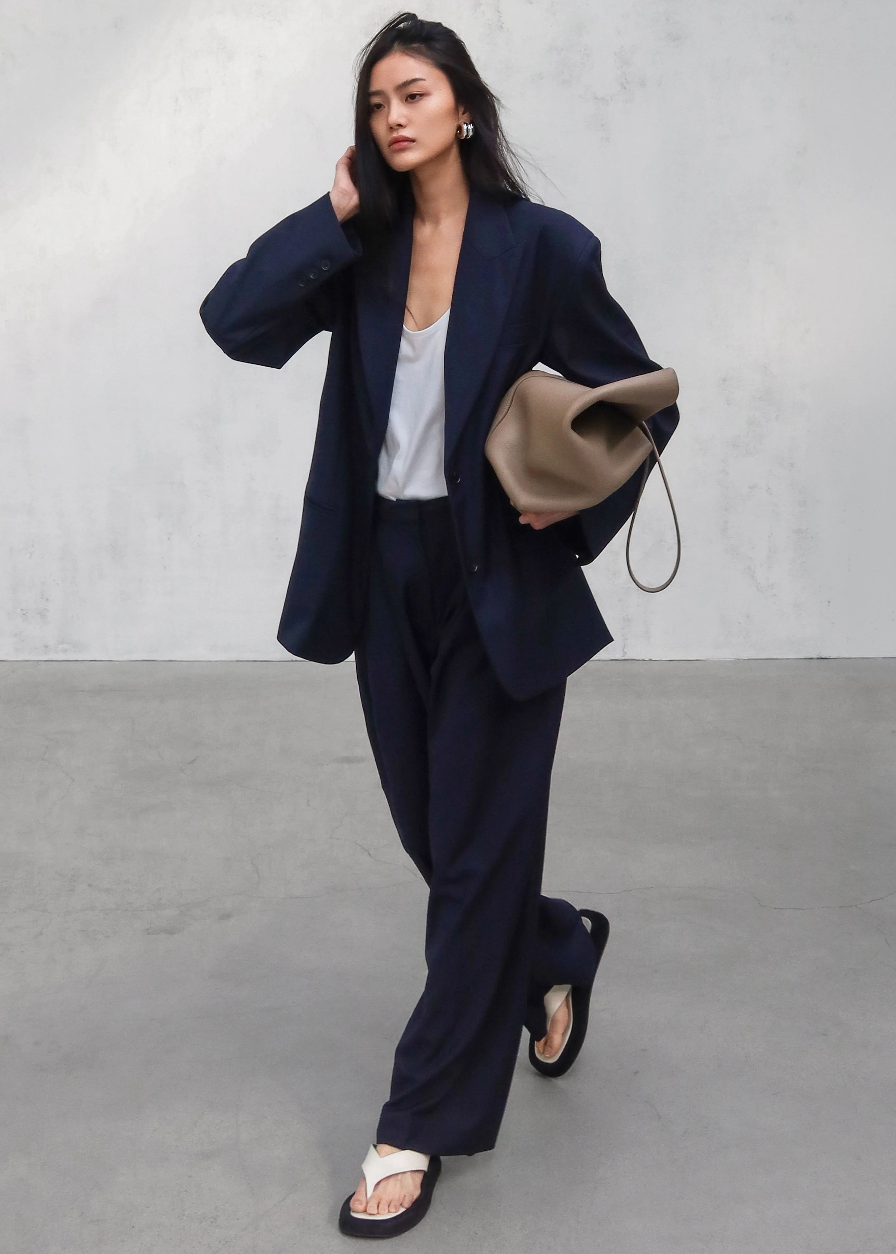 Canmore Double Vent Blazer - Navy - Image 6