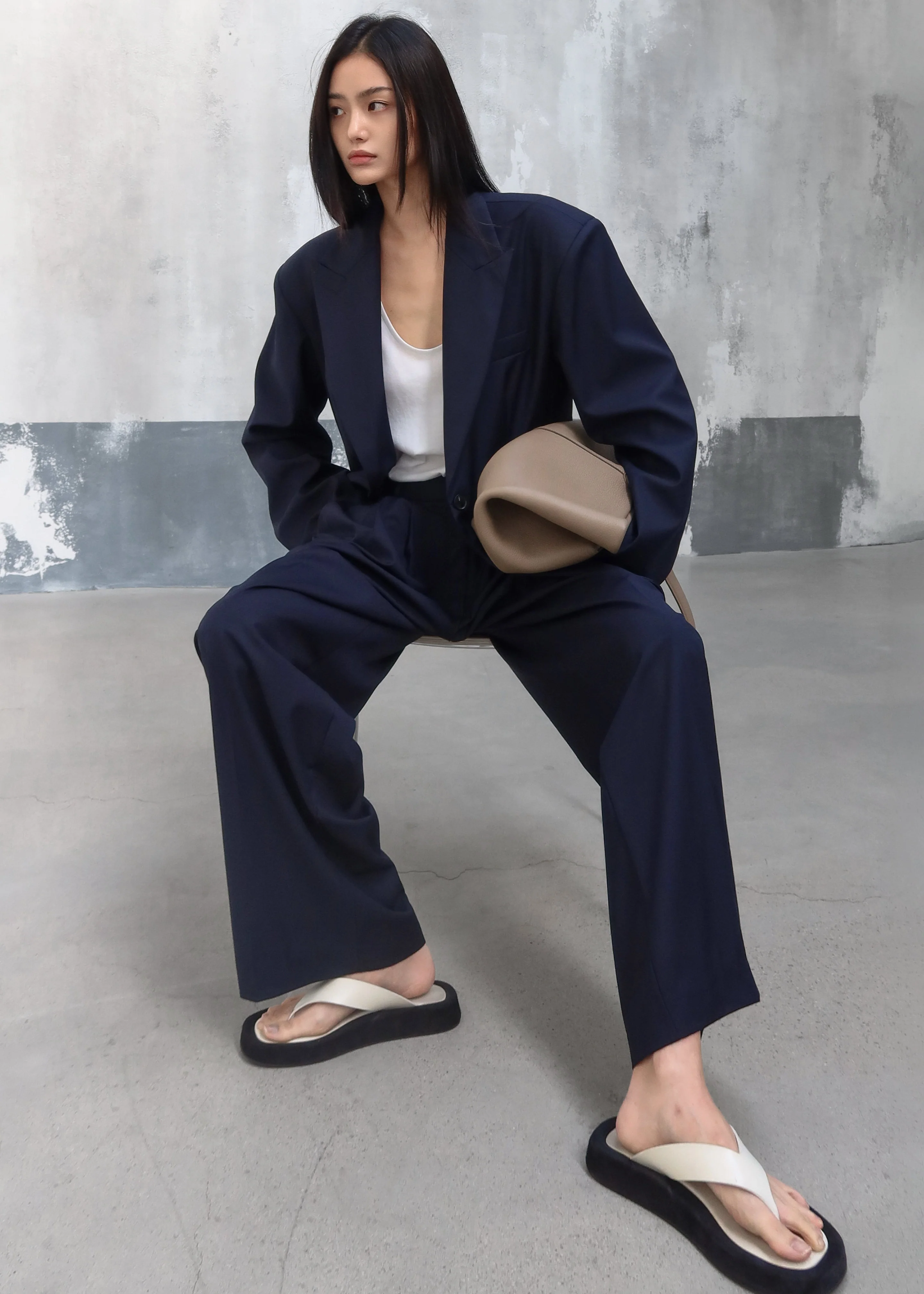 Canmore Pleated Trousers - Navy - Image 5