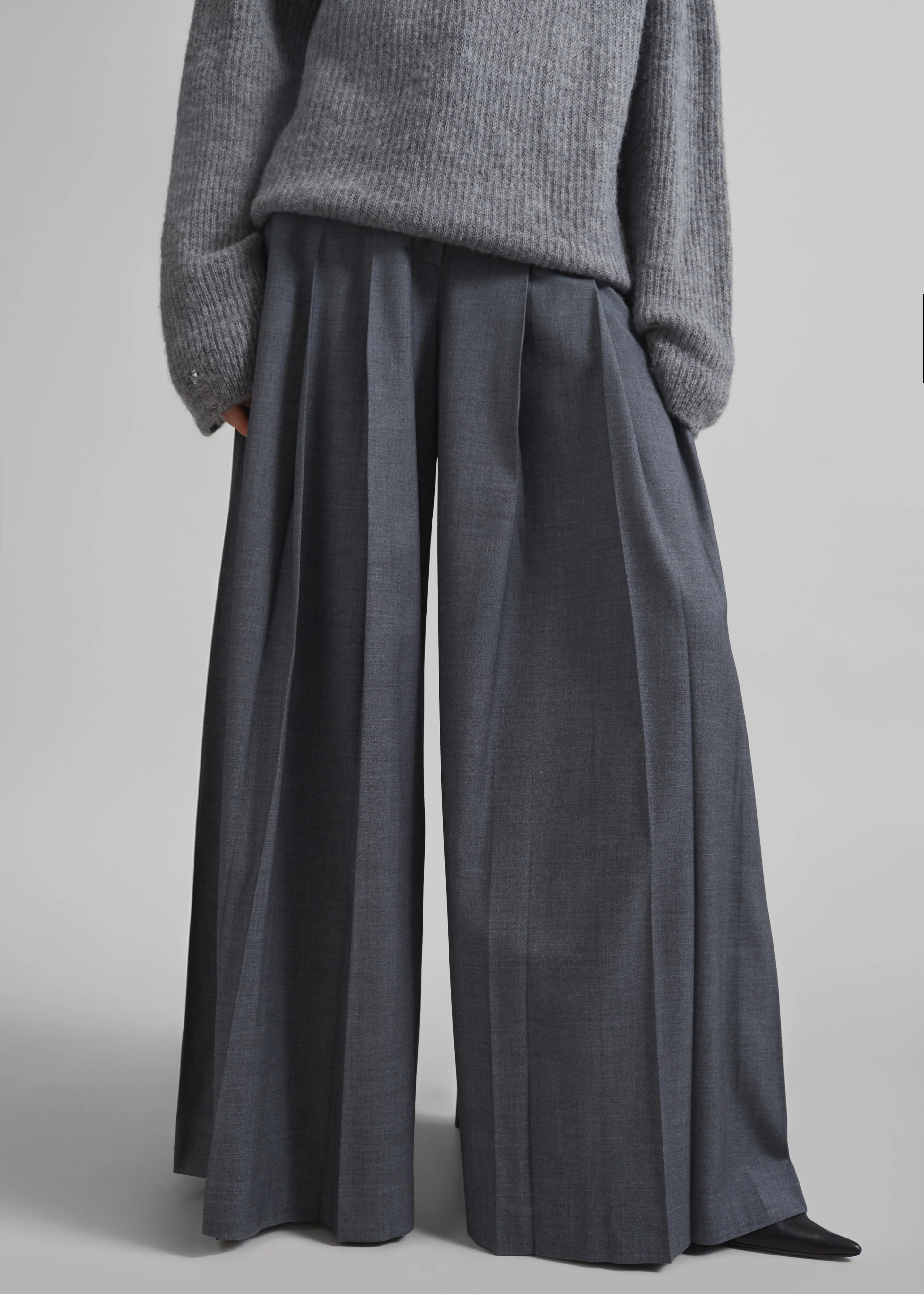 Carrick Pleated Wide Trousers - Dark Grey Melange - Image 3