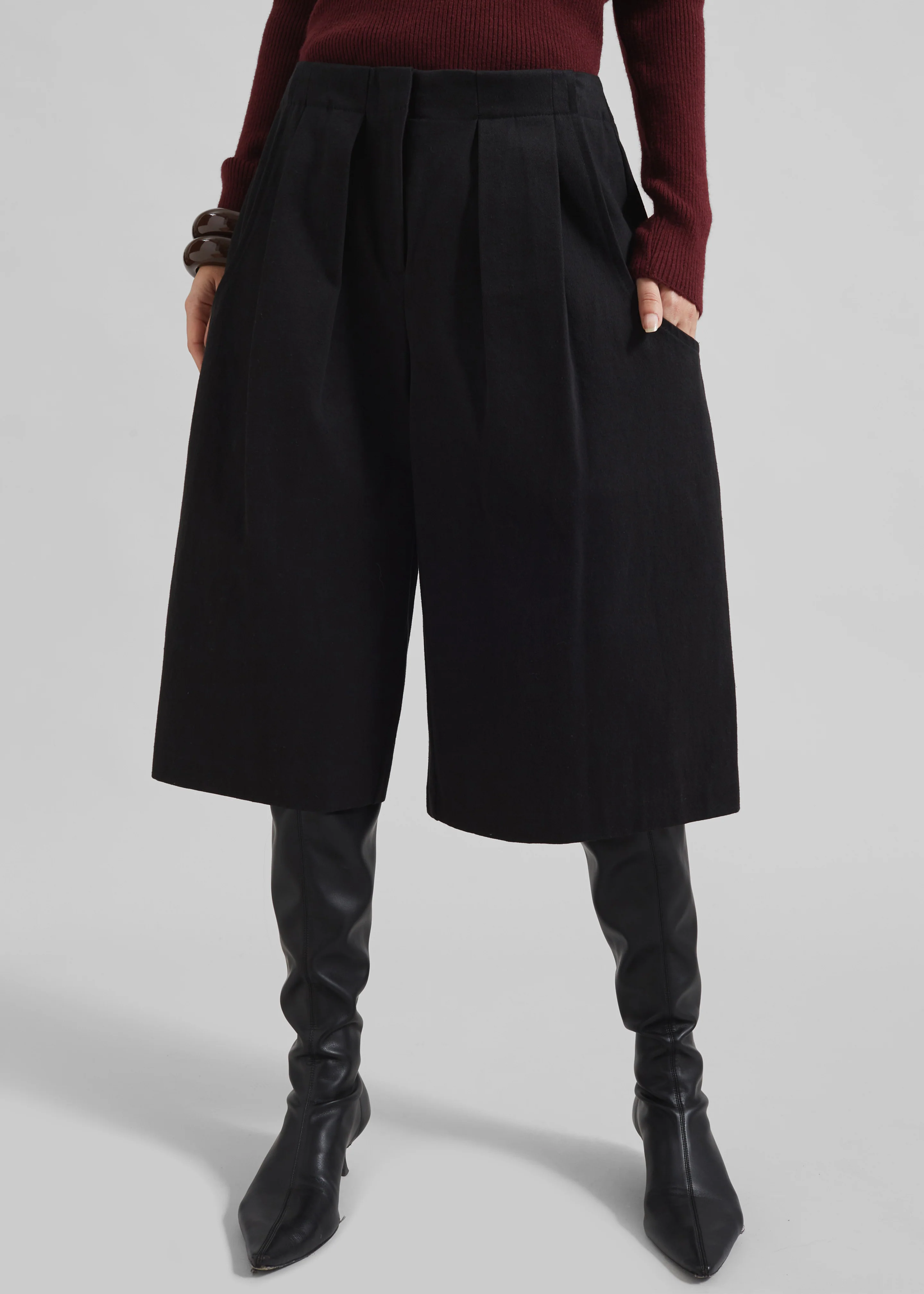 Cedar Bermuda Shorts - Black - Image 7