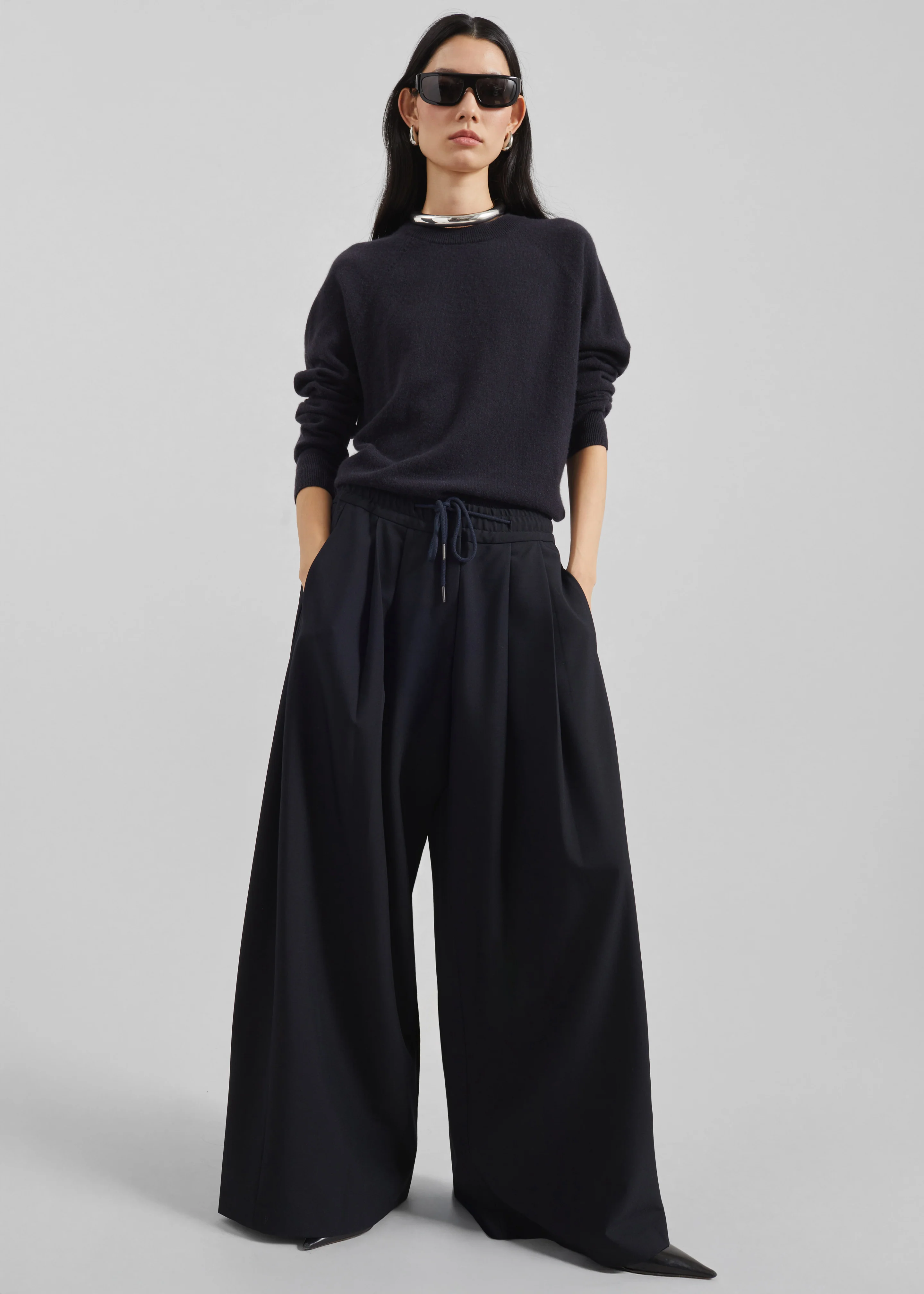 Corlen Pleated Wide Pants - Dark Navy - Image 4
