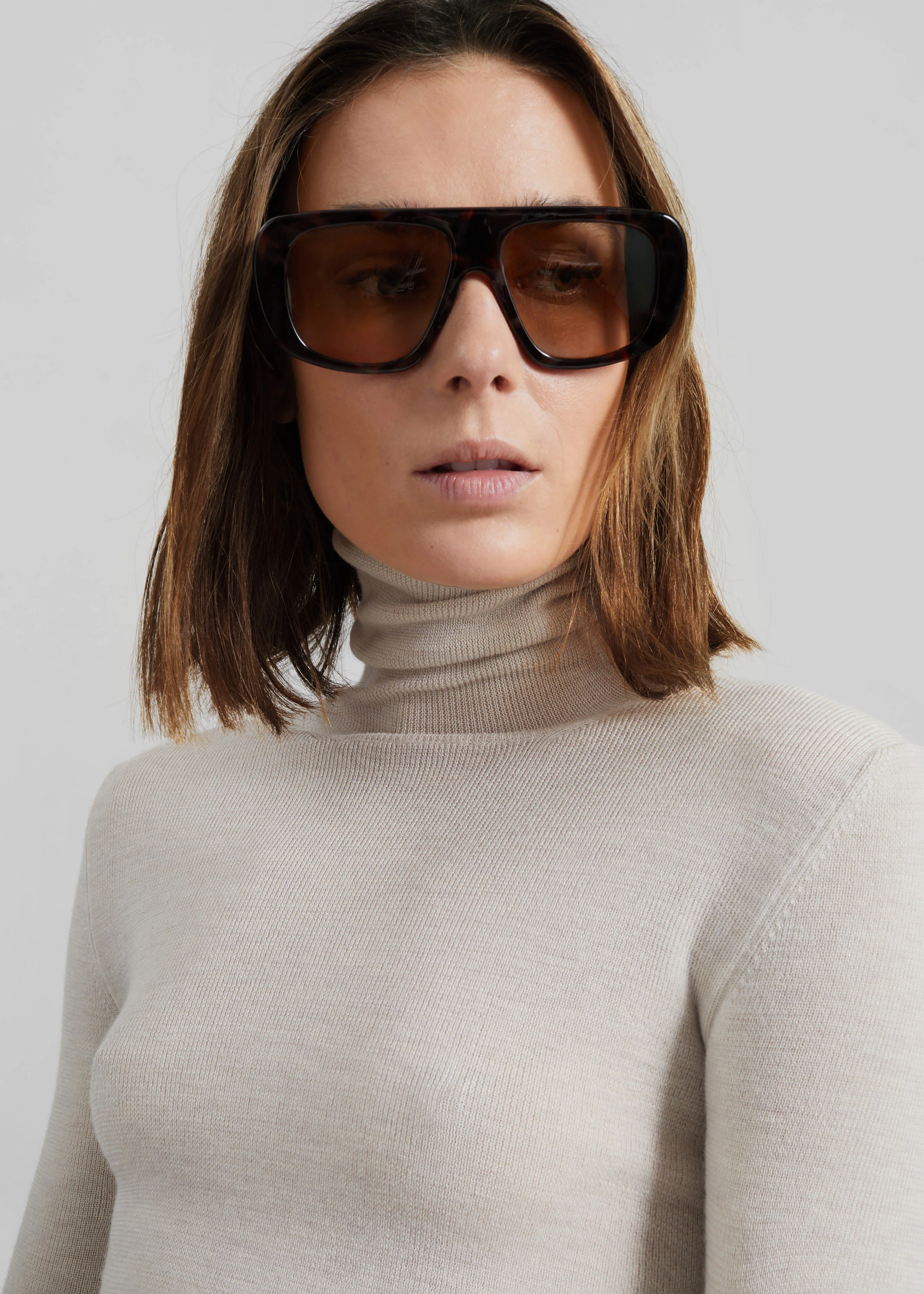 Covert Rib Slim Turtleneck - Beige - Image 3