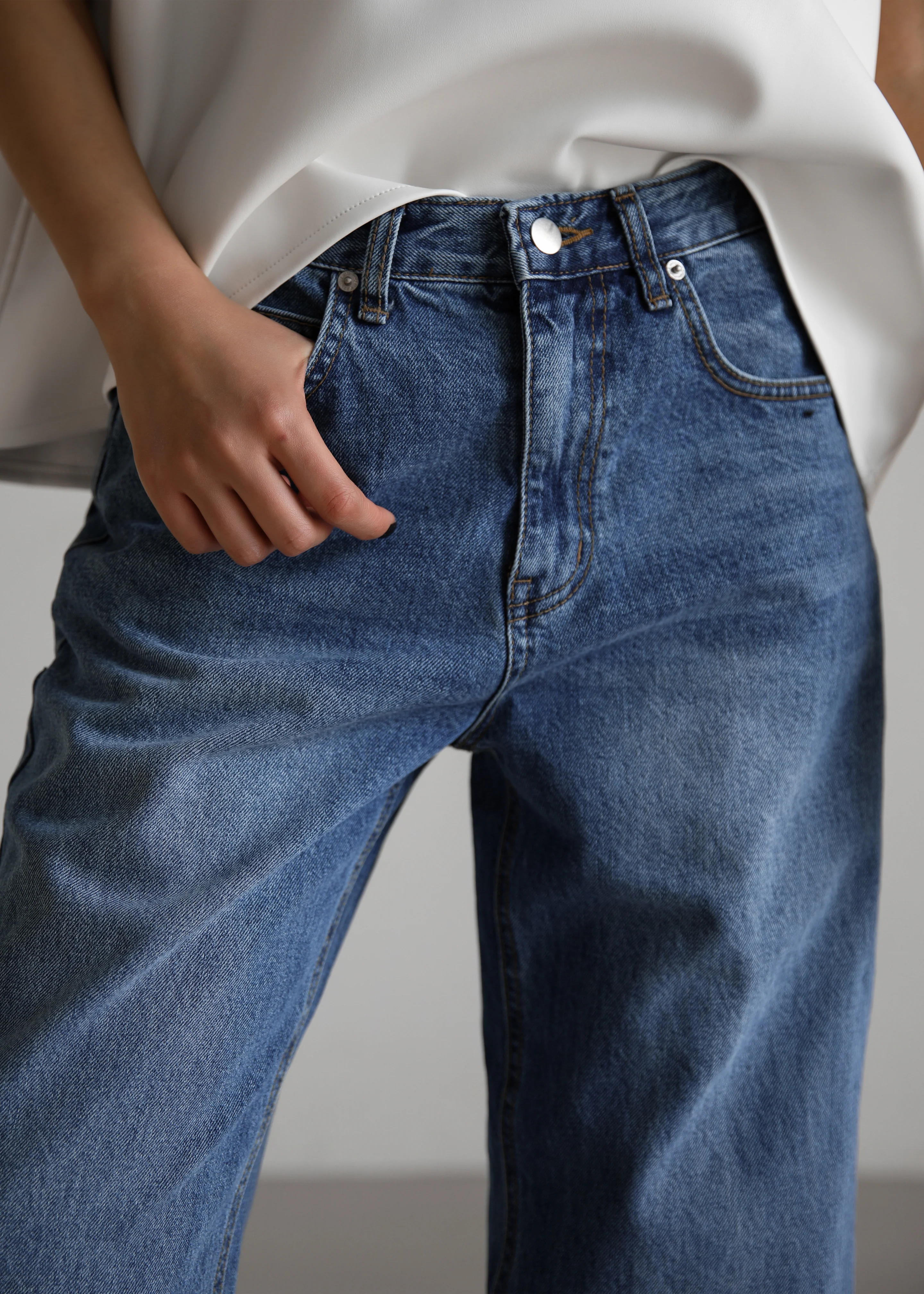 Dalston Jeans - Medium Wash - Image 3