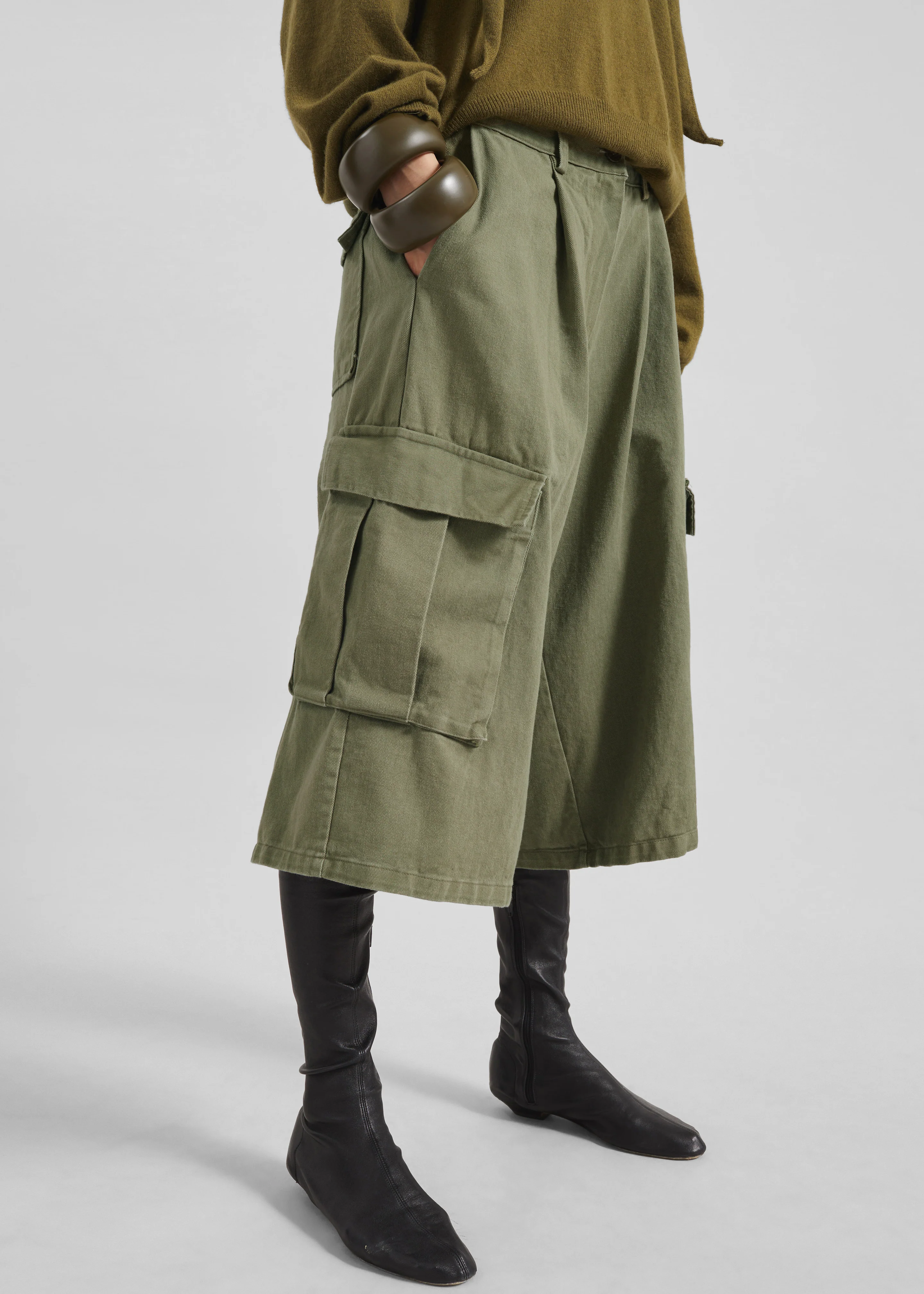 Dorva Cargo Bermuda Shorts - Pale Olive - Image 2