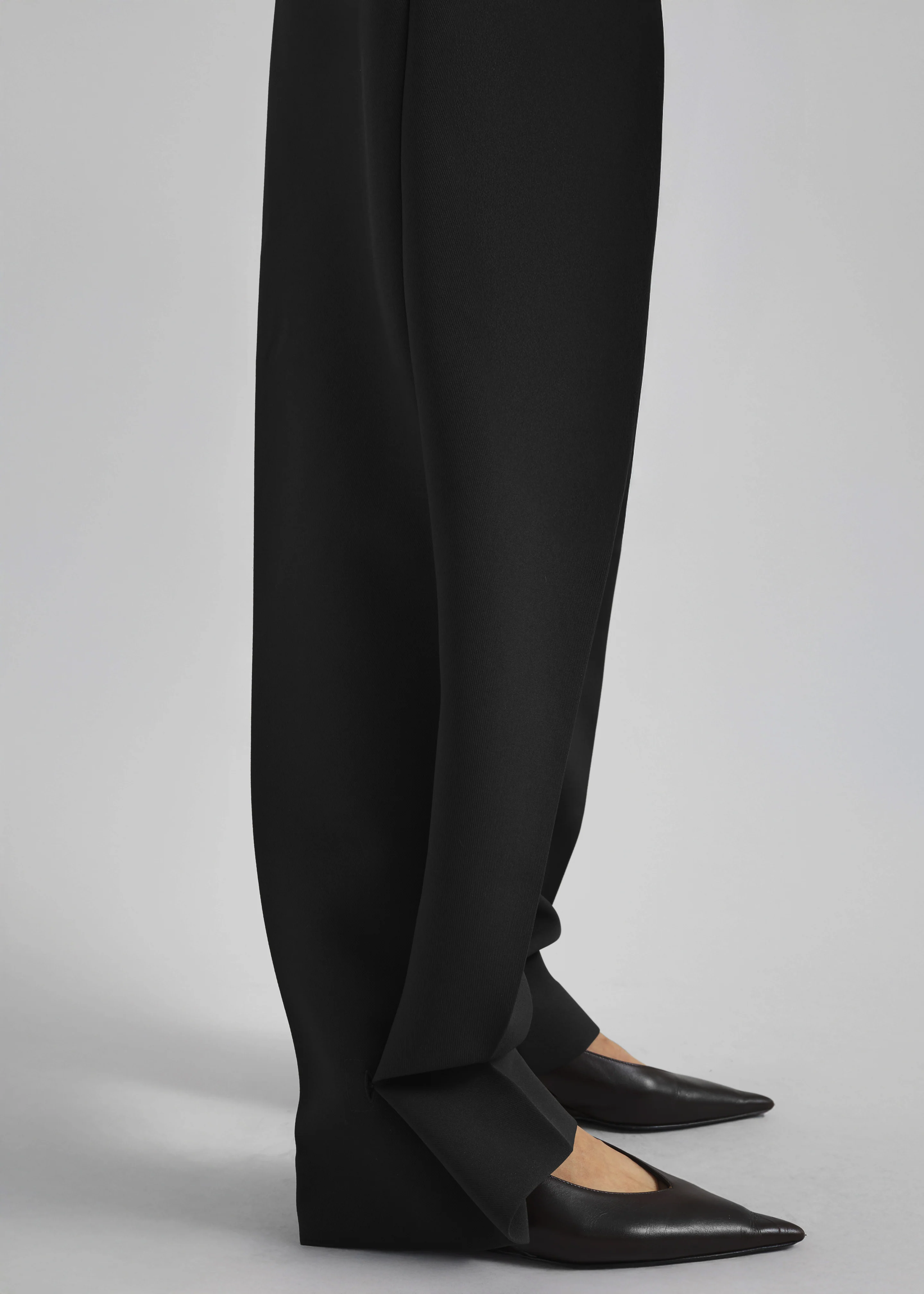 Doyer Pleated Trousers - Black - Image 3