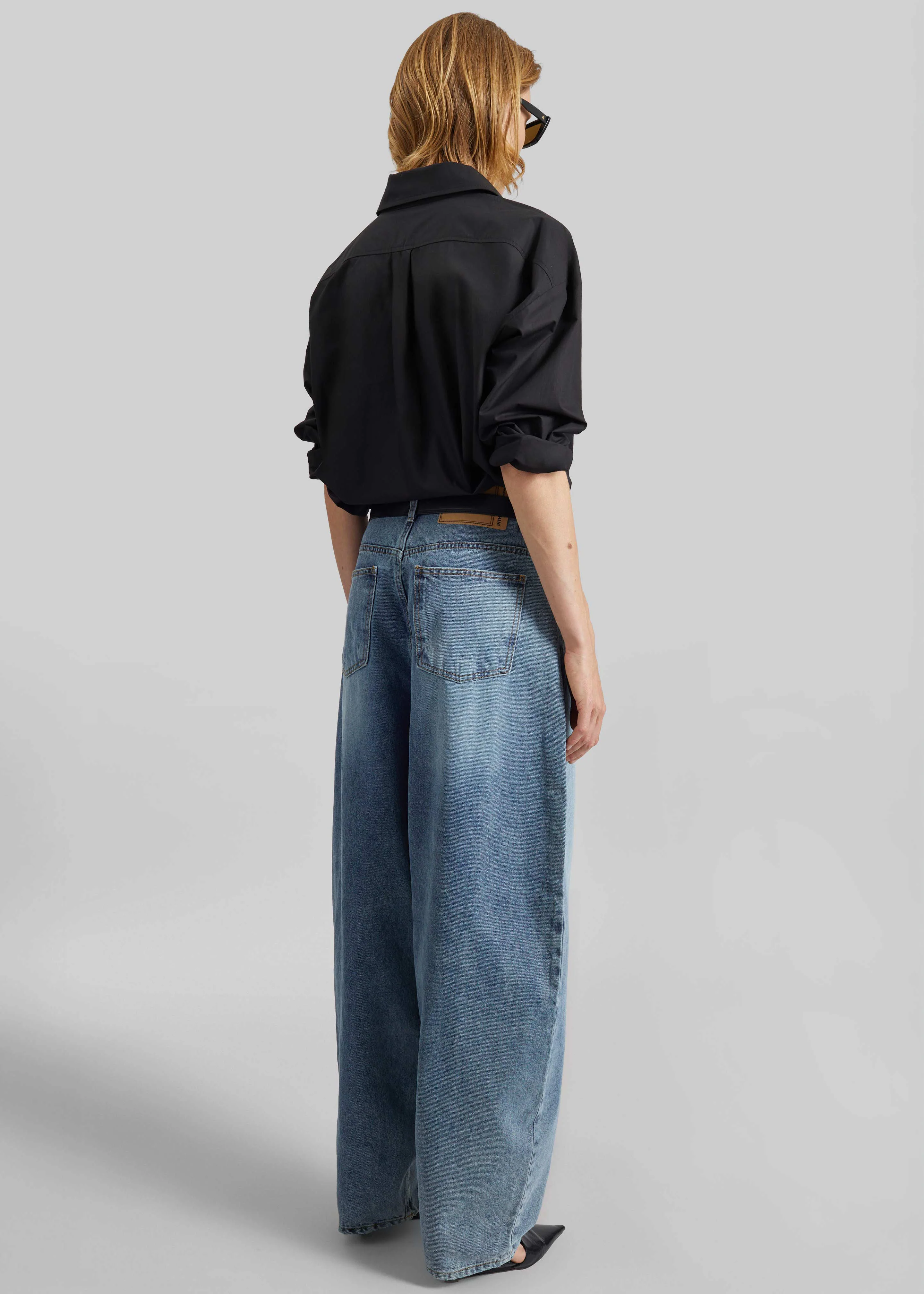 Elga Barrel Leg Jeans - Medium Wash - Image 8