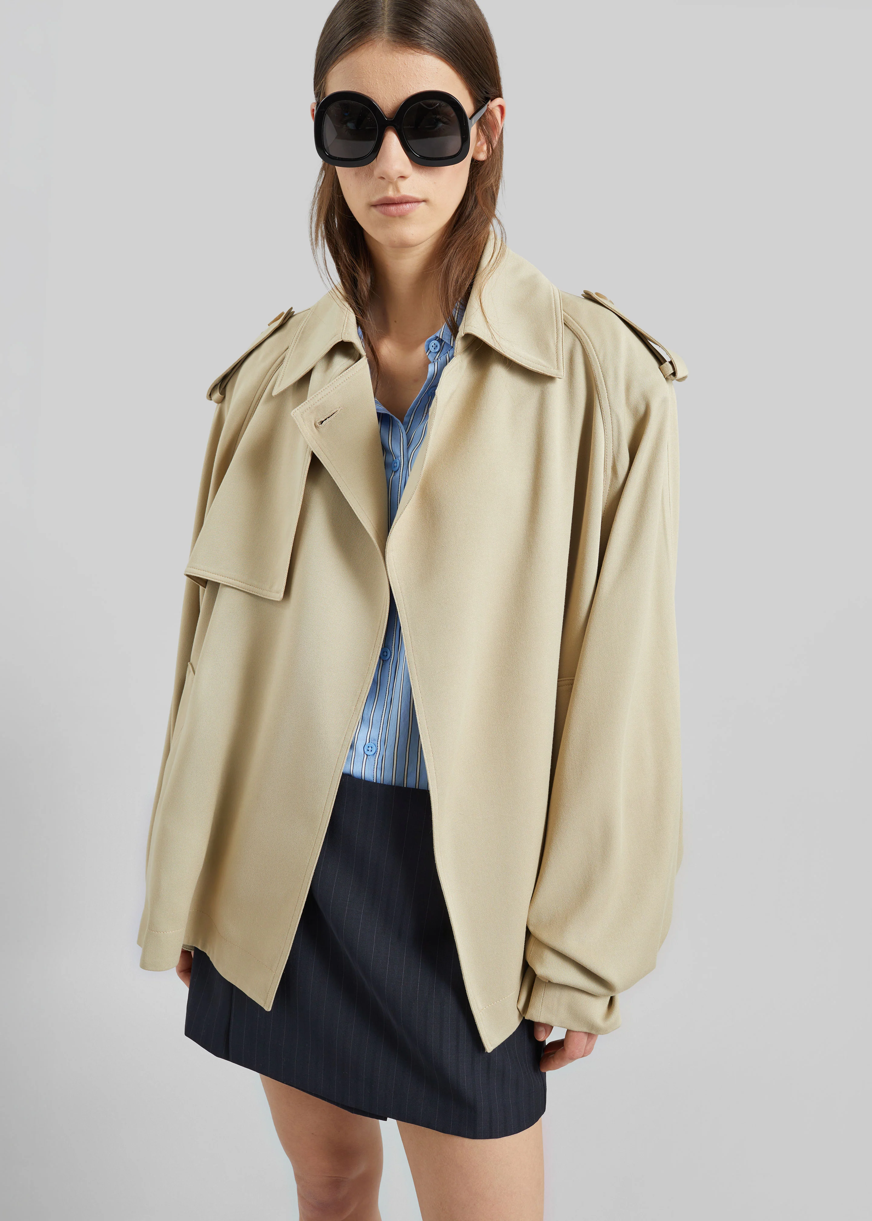 Elva Fluid Short Trench - Beige - Image 3