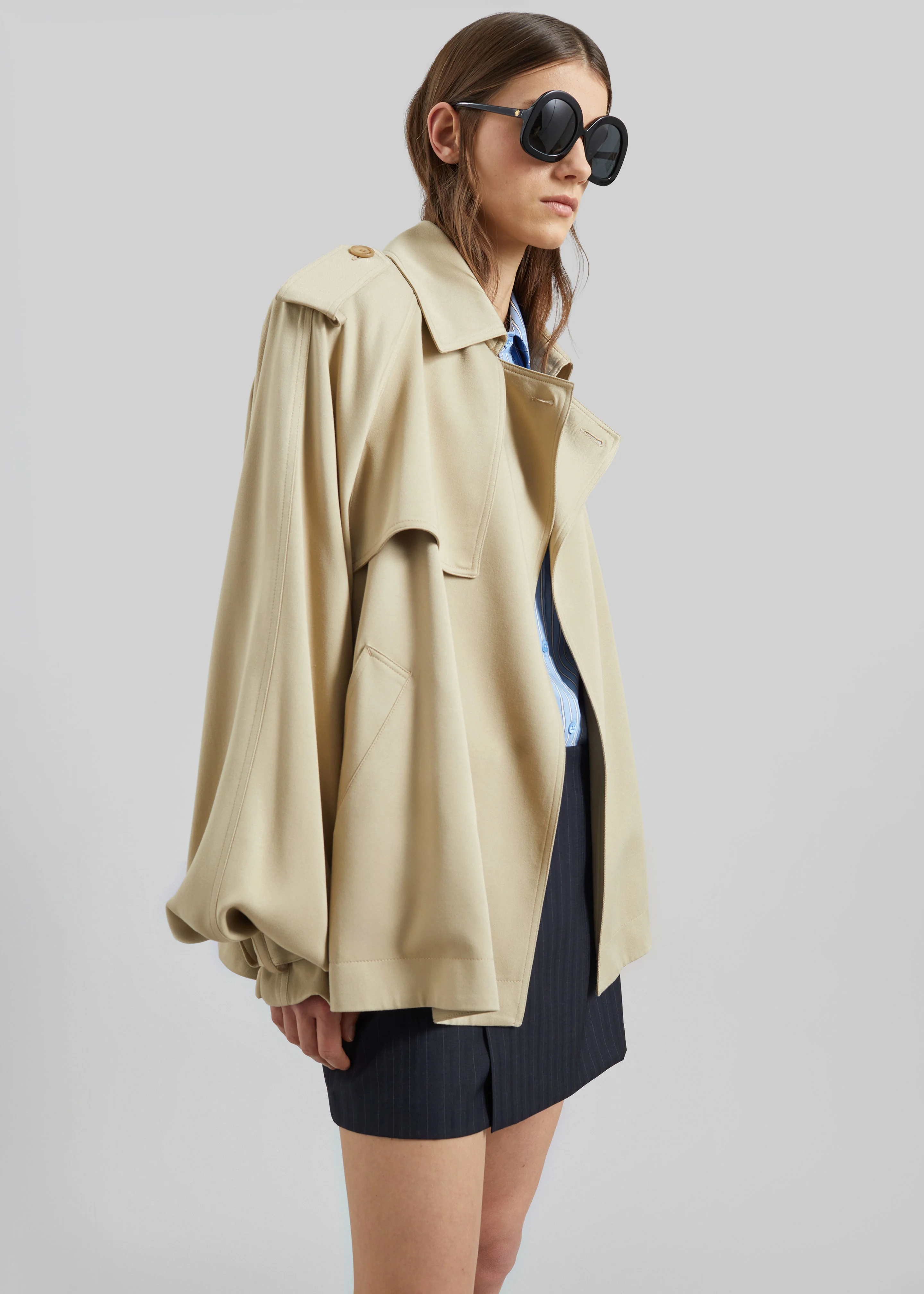 Elva Fluid Short Trench - Beige - Image 4