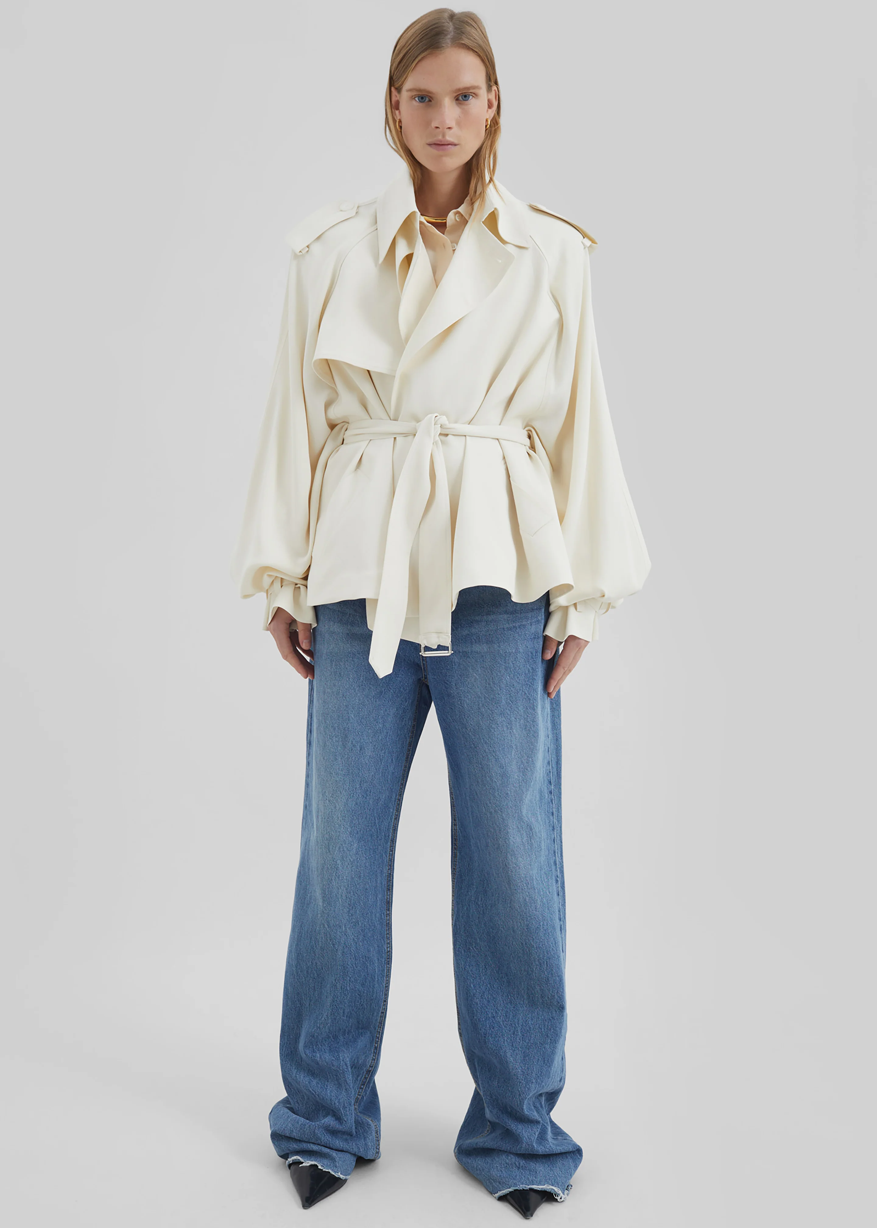 Elva Fluid Short Trench - Ivory - Image 5