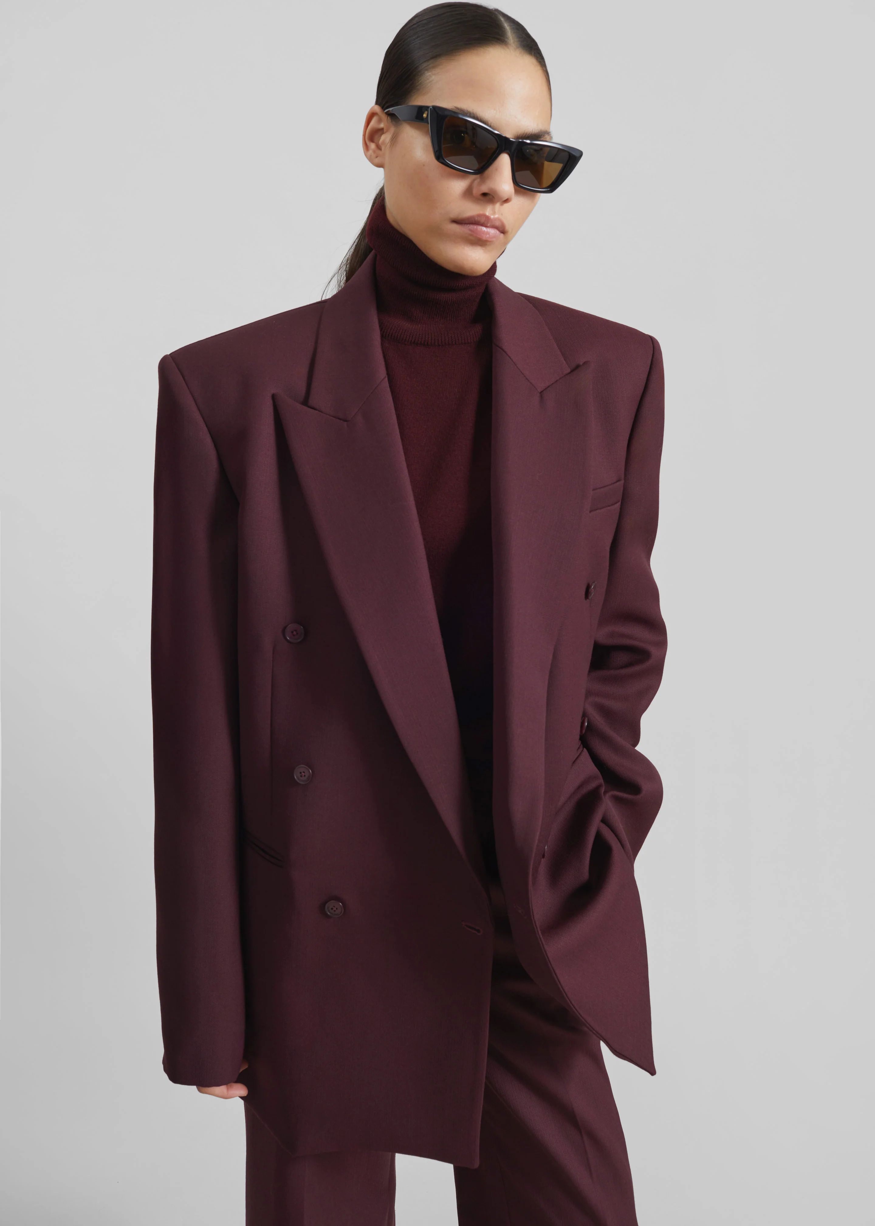 Eve Thin Turtleneck Sweater - Burgundy - Image 4