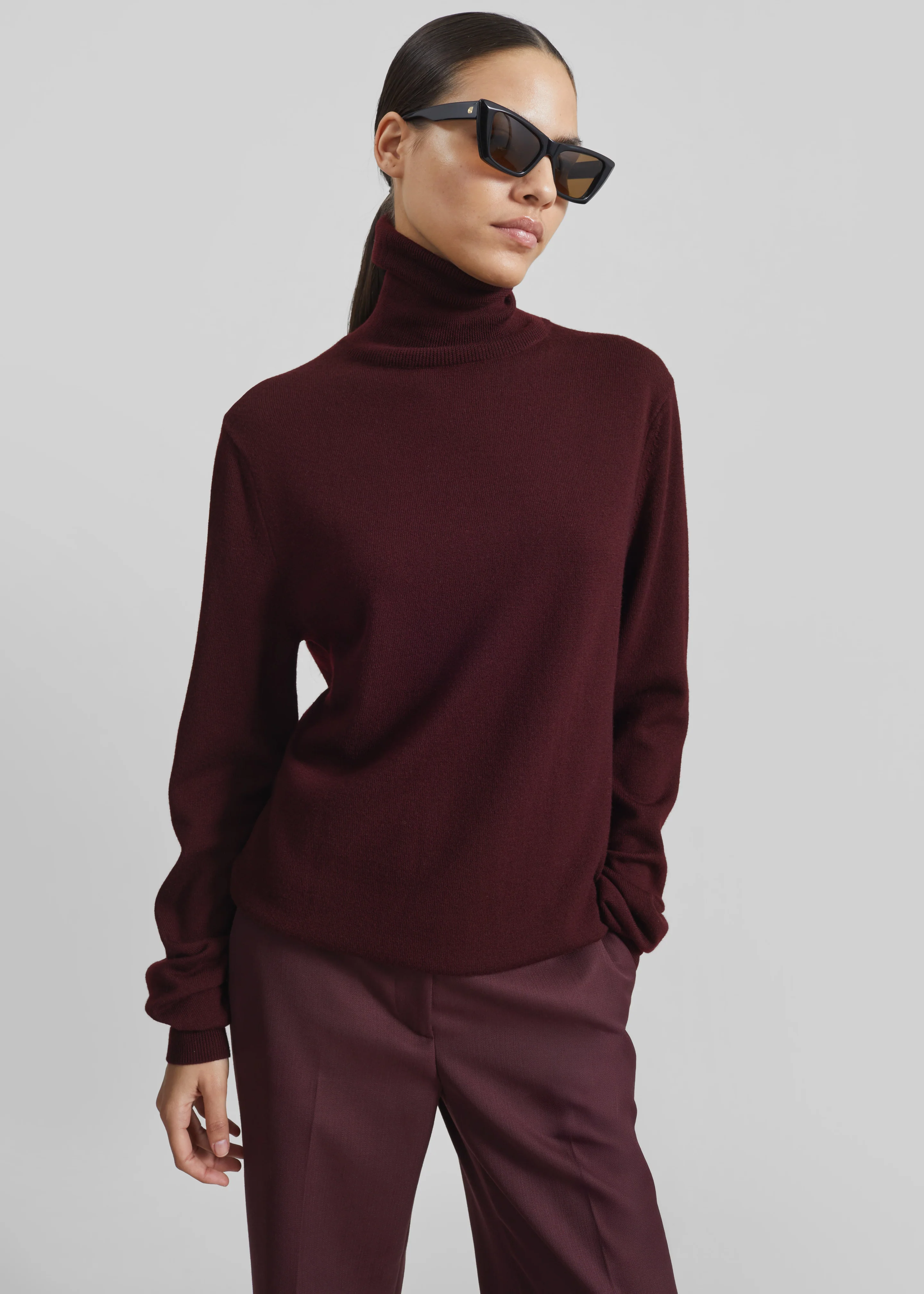 Eve Thin Turtleneck Sweater - Burgundy - Image 5