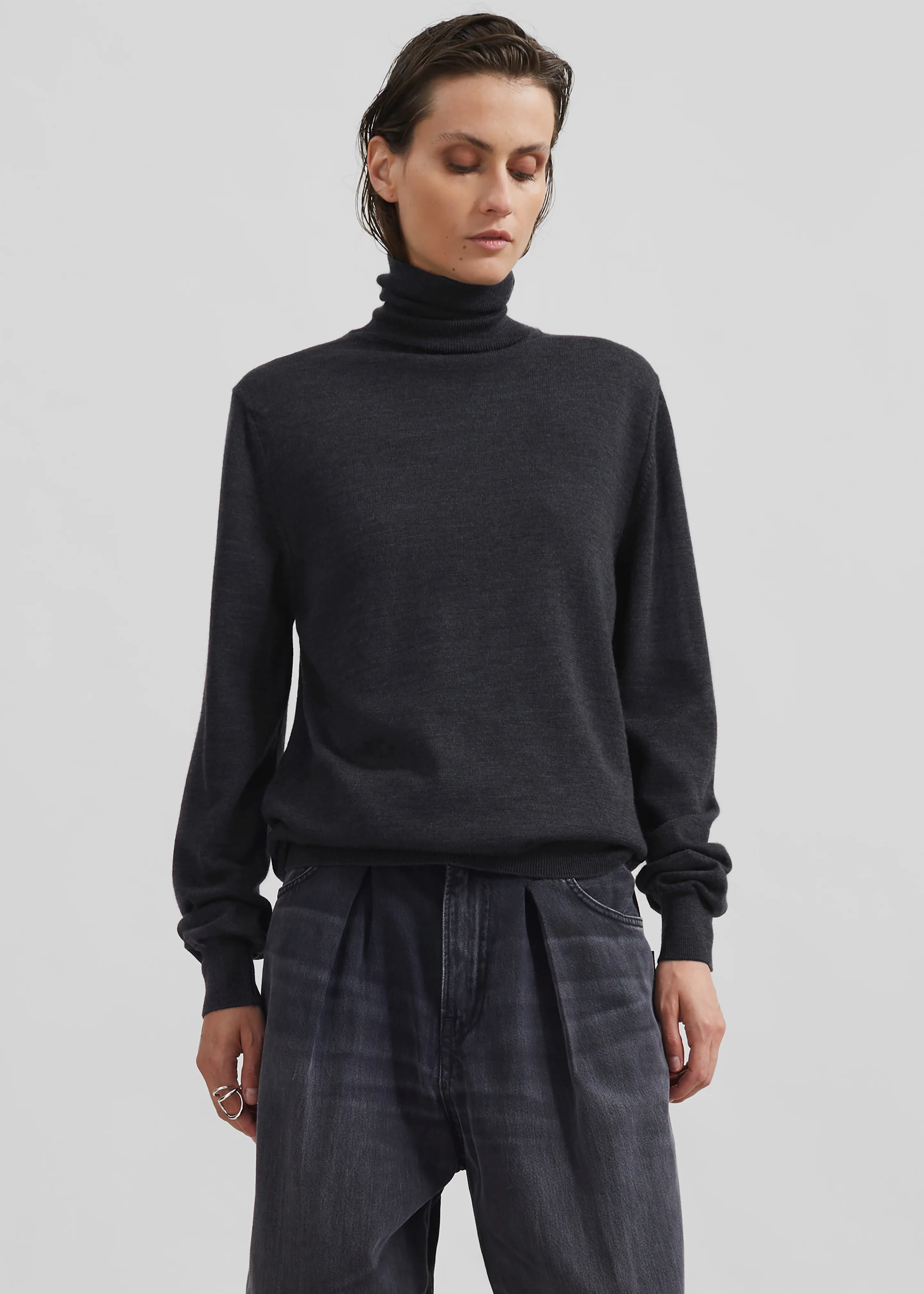Eve Thin Turtleneck Sweater - Dark Grey Melange - Image 6