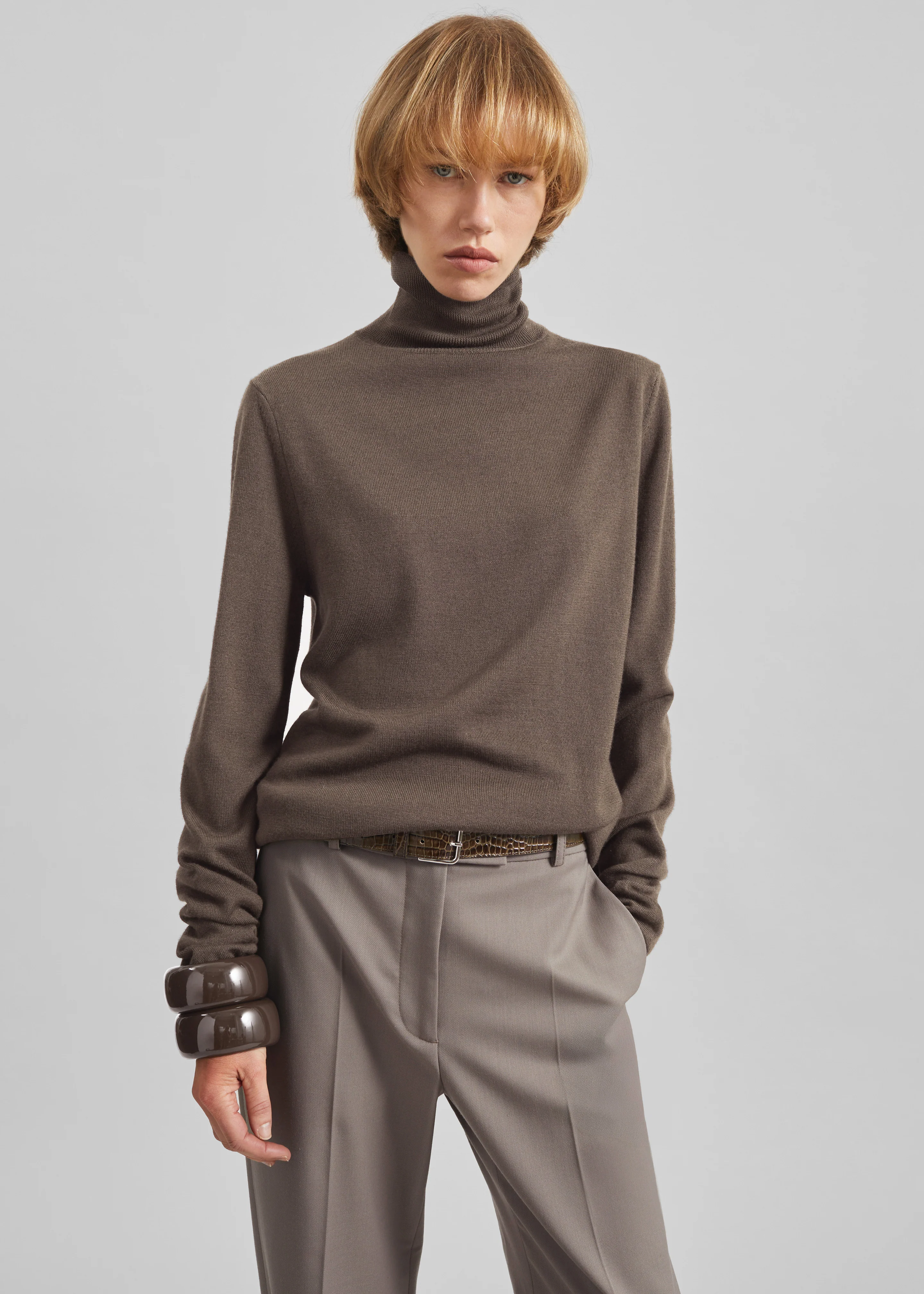 Eve Thin Turtleneck Sweater - Dark Taupe - Image 3