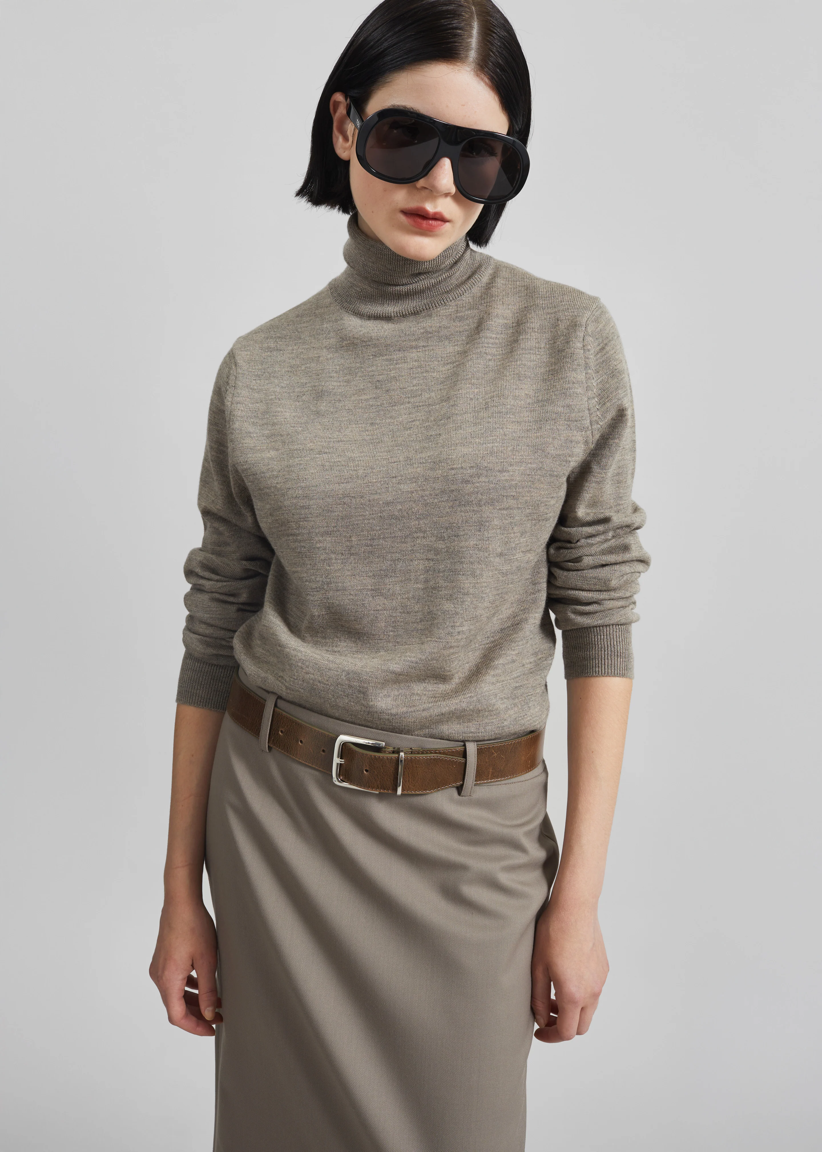 Eve Thin Turtleneck Sweater - Taupe - Image 4