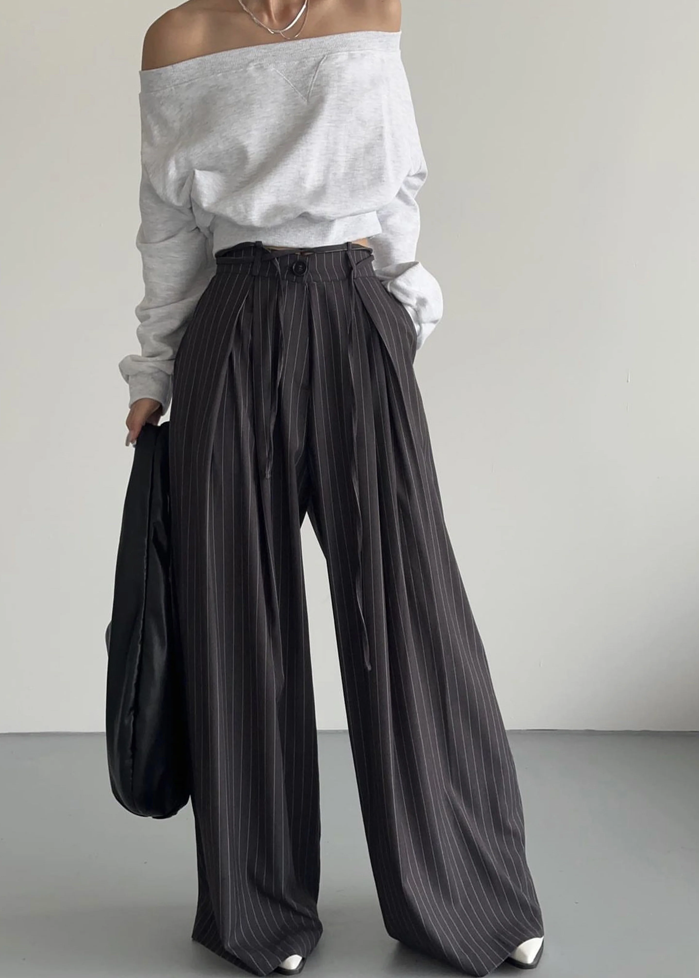 Gine Cropped Sweatshirt - Grey Melange - Image 2