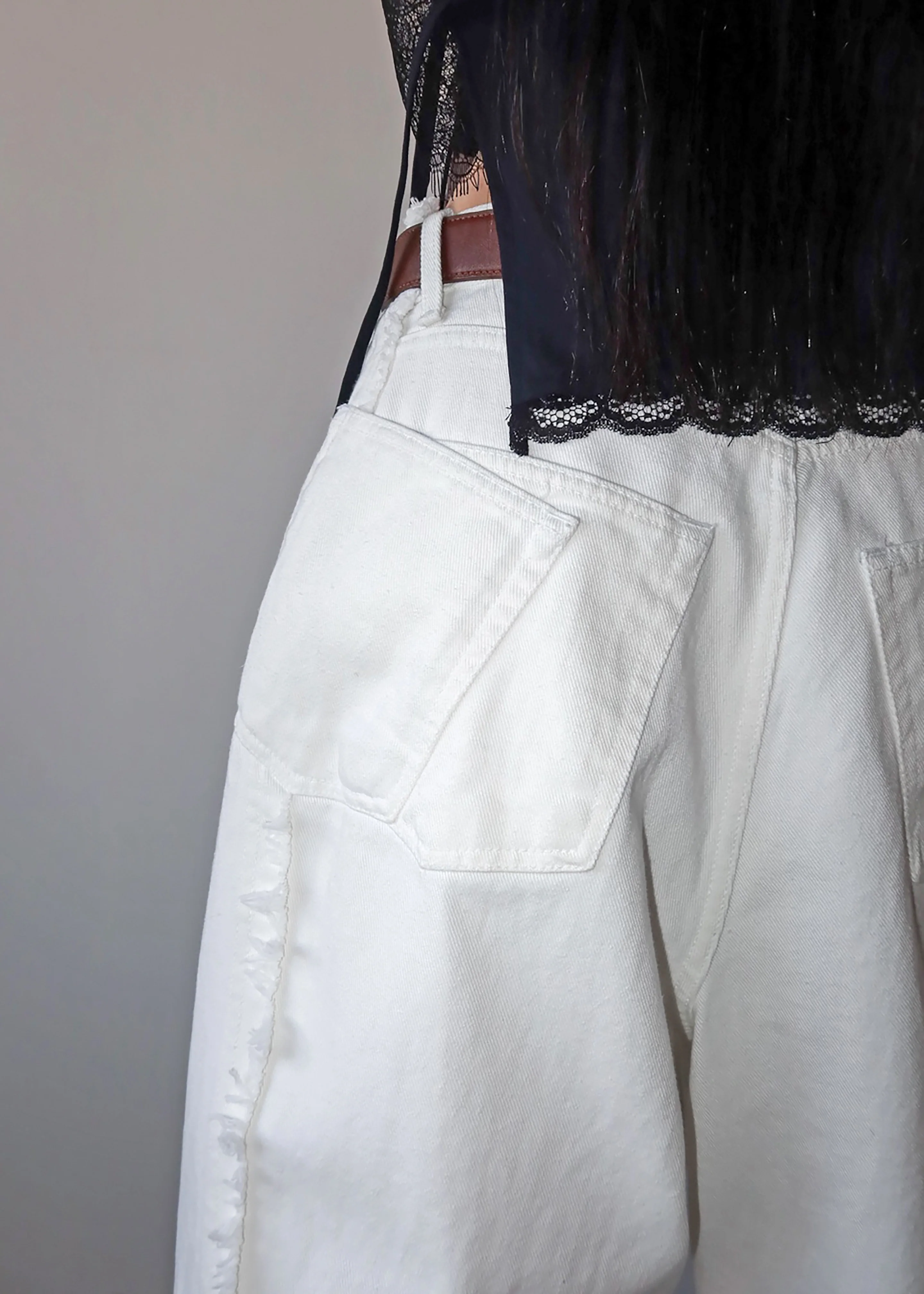Halgar Frayed Seam Barrel Leg Jeans - White - Image 8