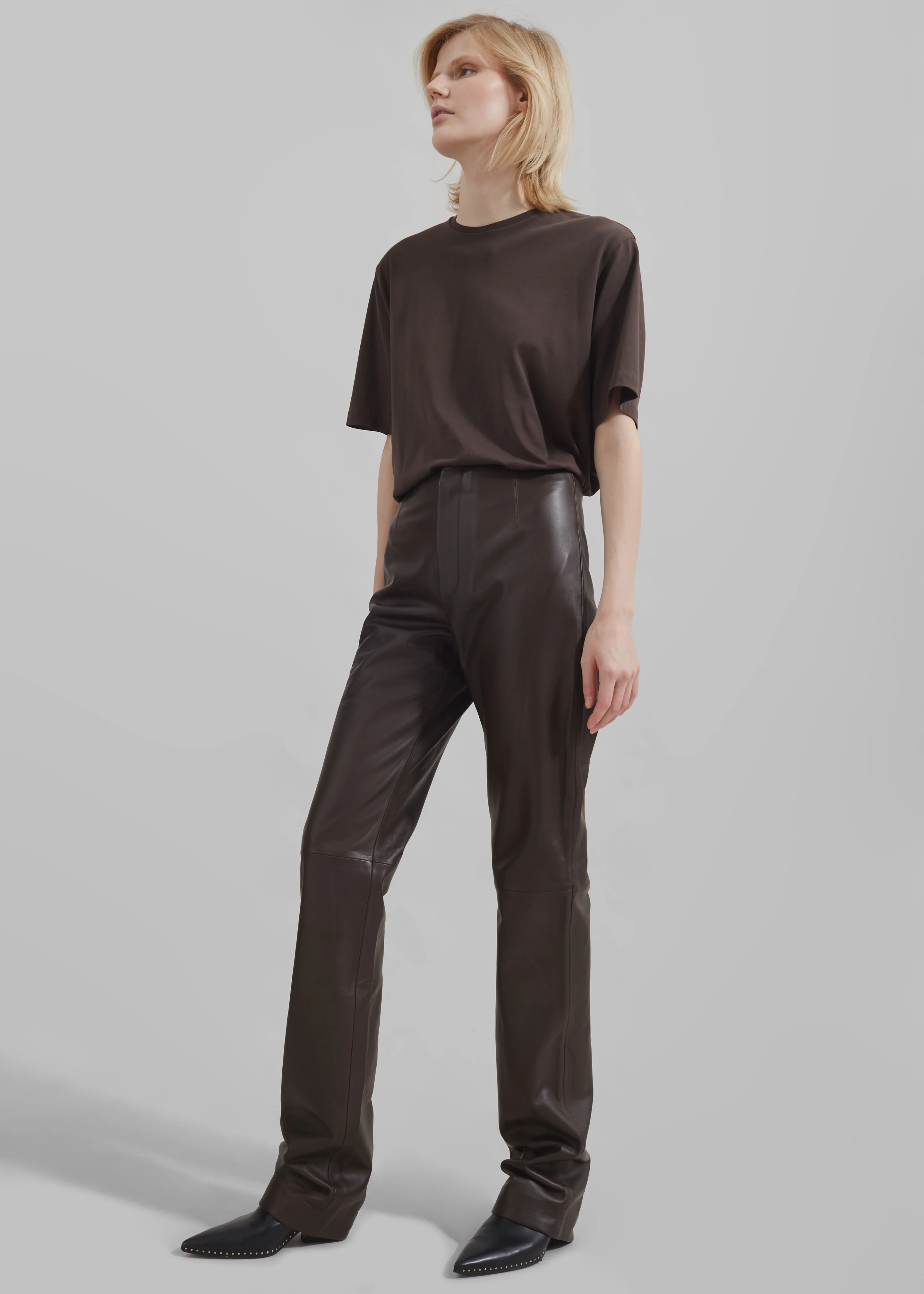 Harper Soft Organic T-Shirt - Brown - Image 4