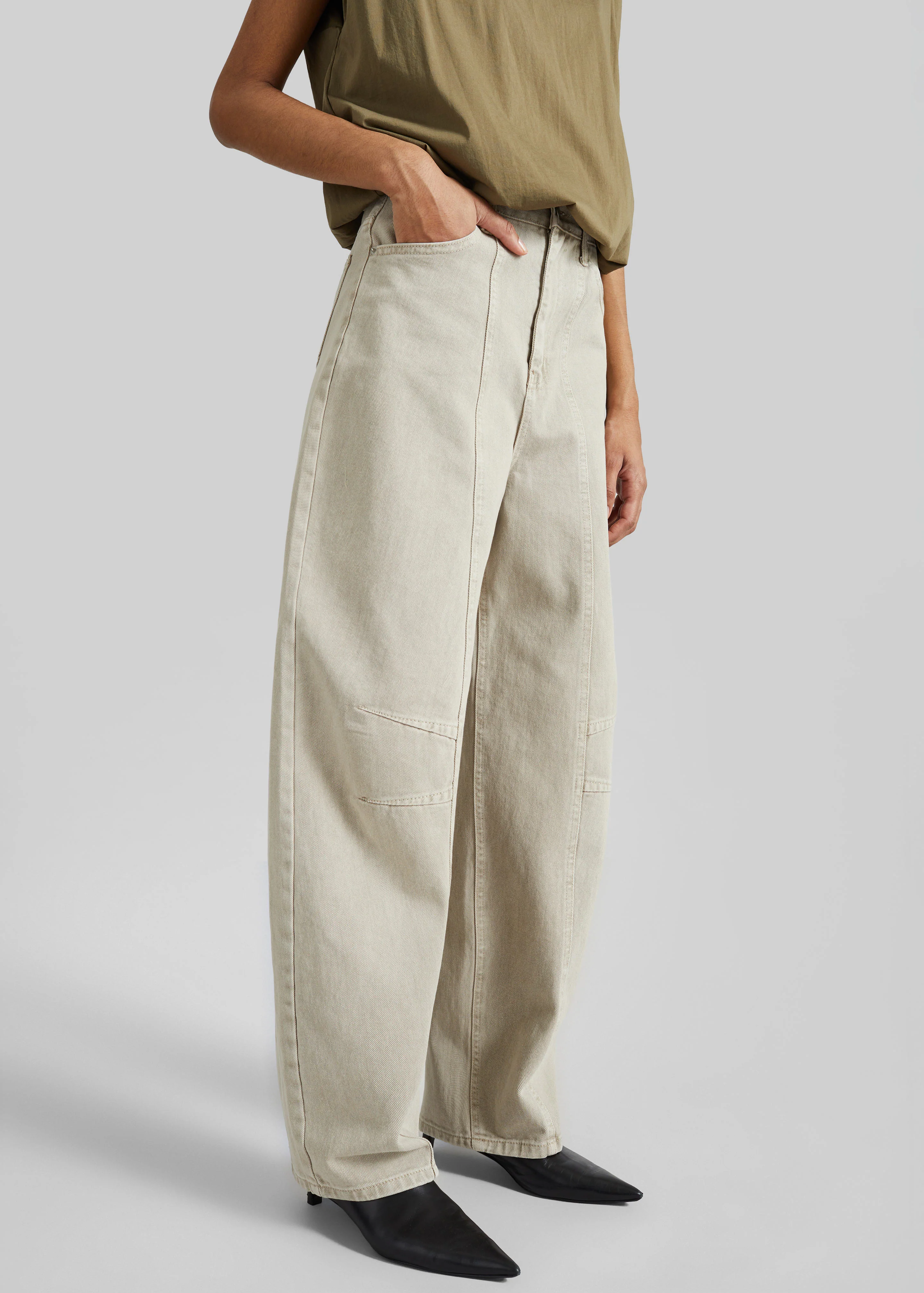 Idre Barrel Leg Jeans - Beige - Image 4