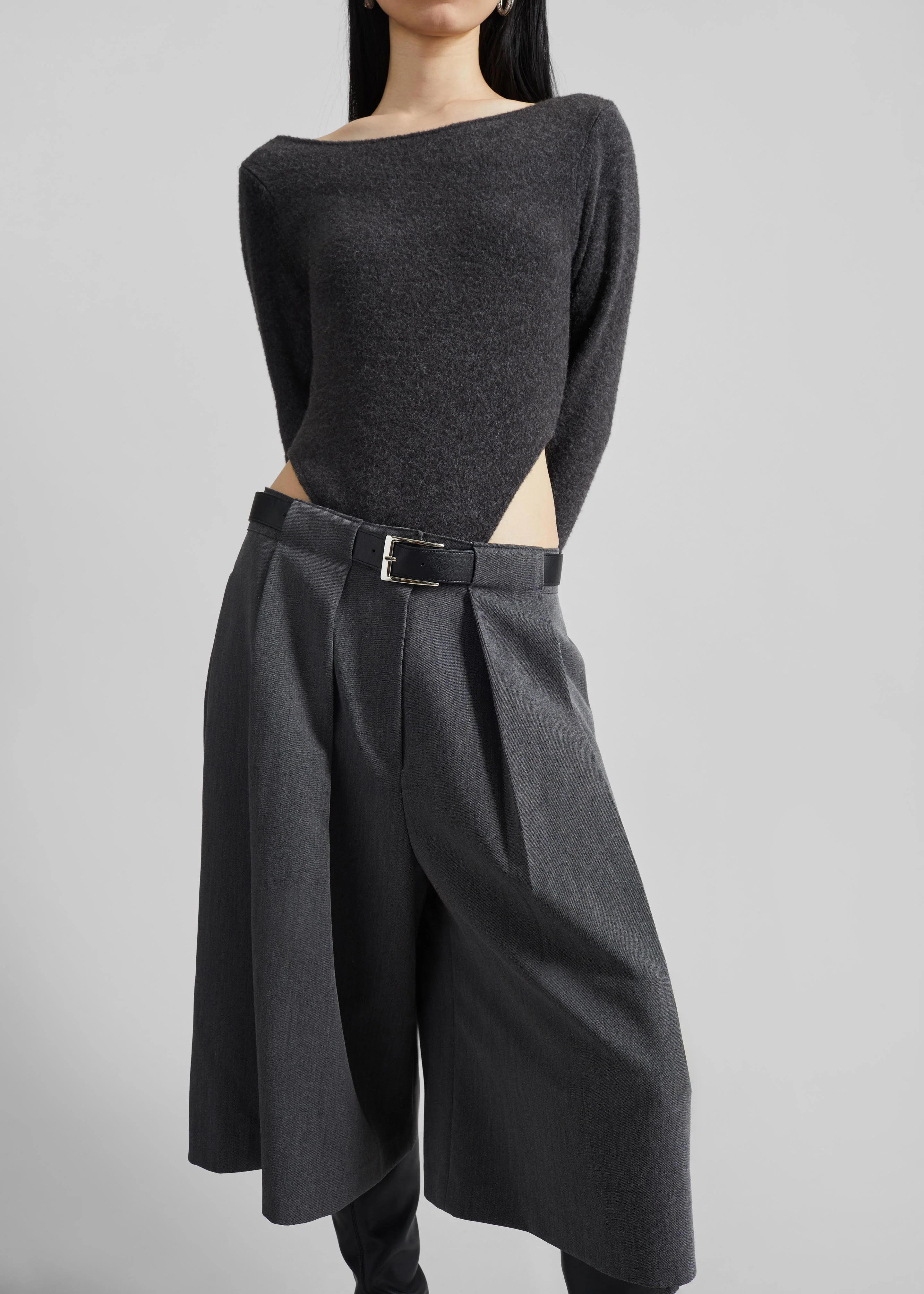 Kalvo Belted Bermuda Shorts - Dark Grey - Image 4