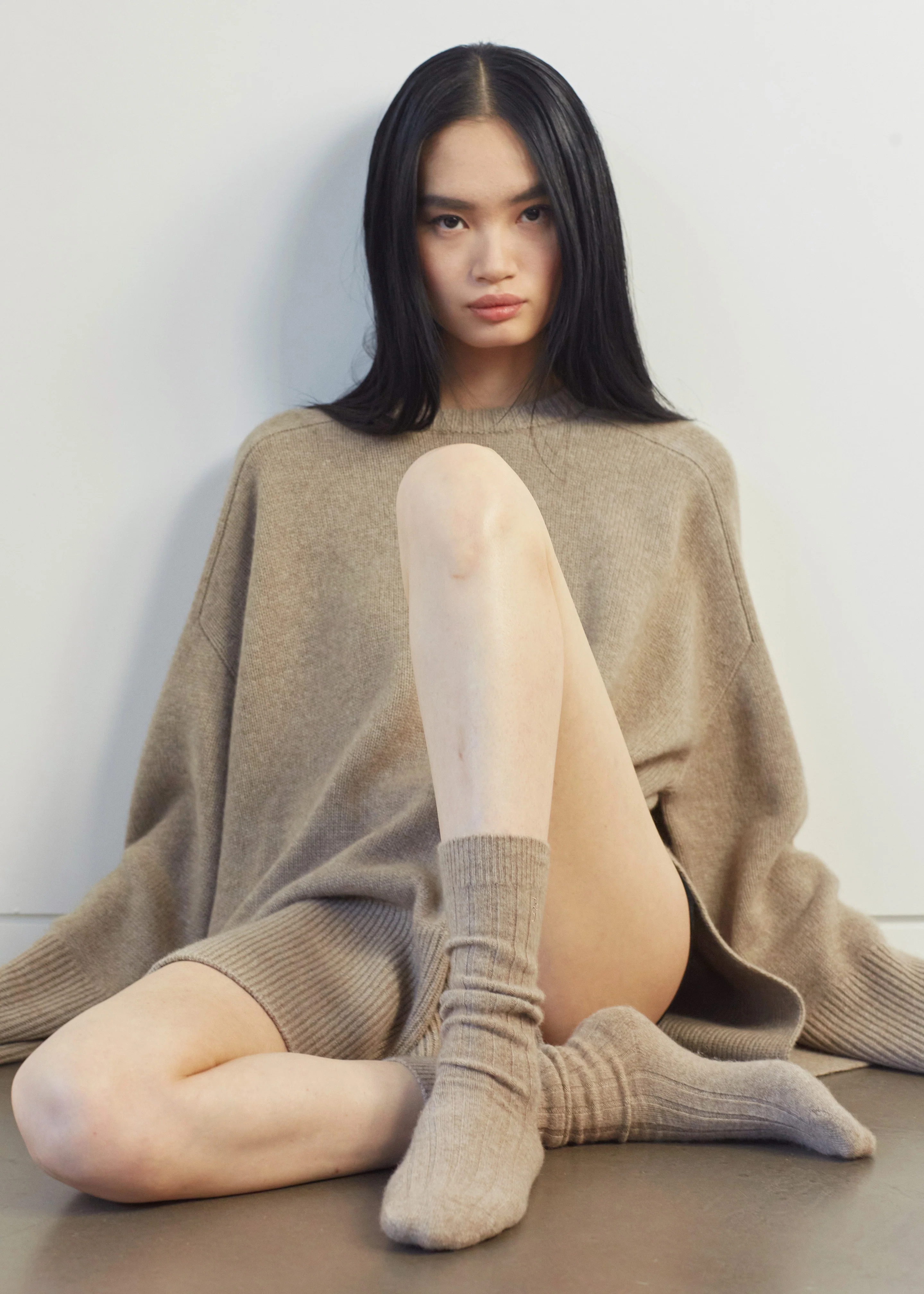 Kano Cashmere Ribbed Socks - Taupe - Image 4