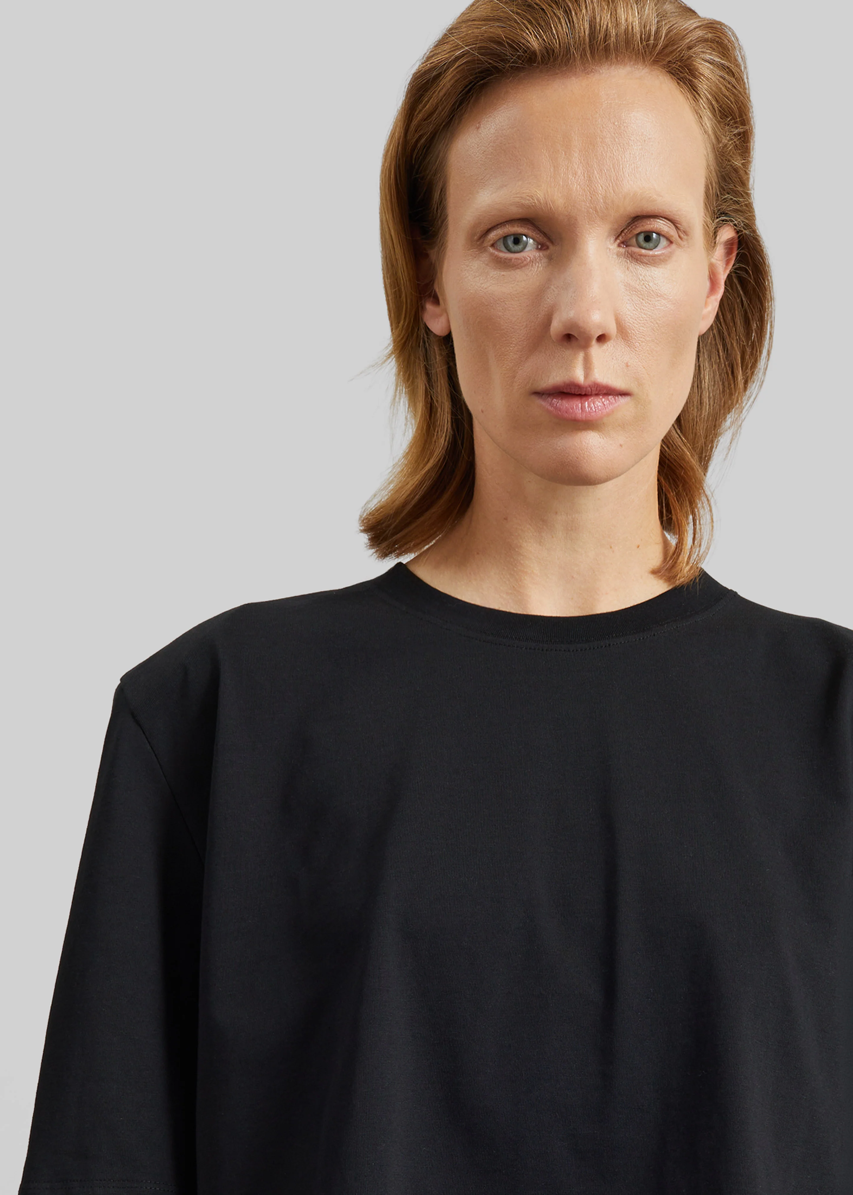 Kelan Padded Cropped Tee - Black - Image 5
