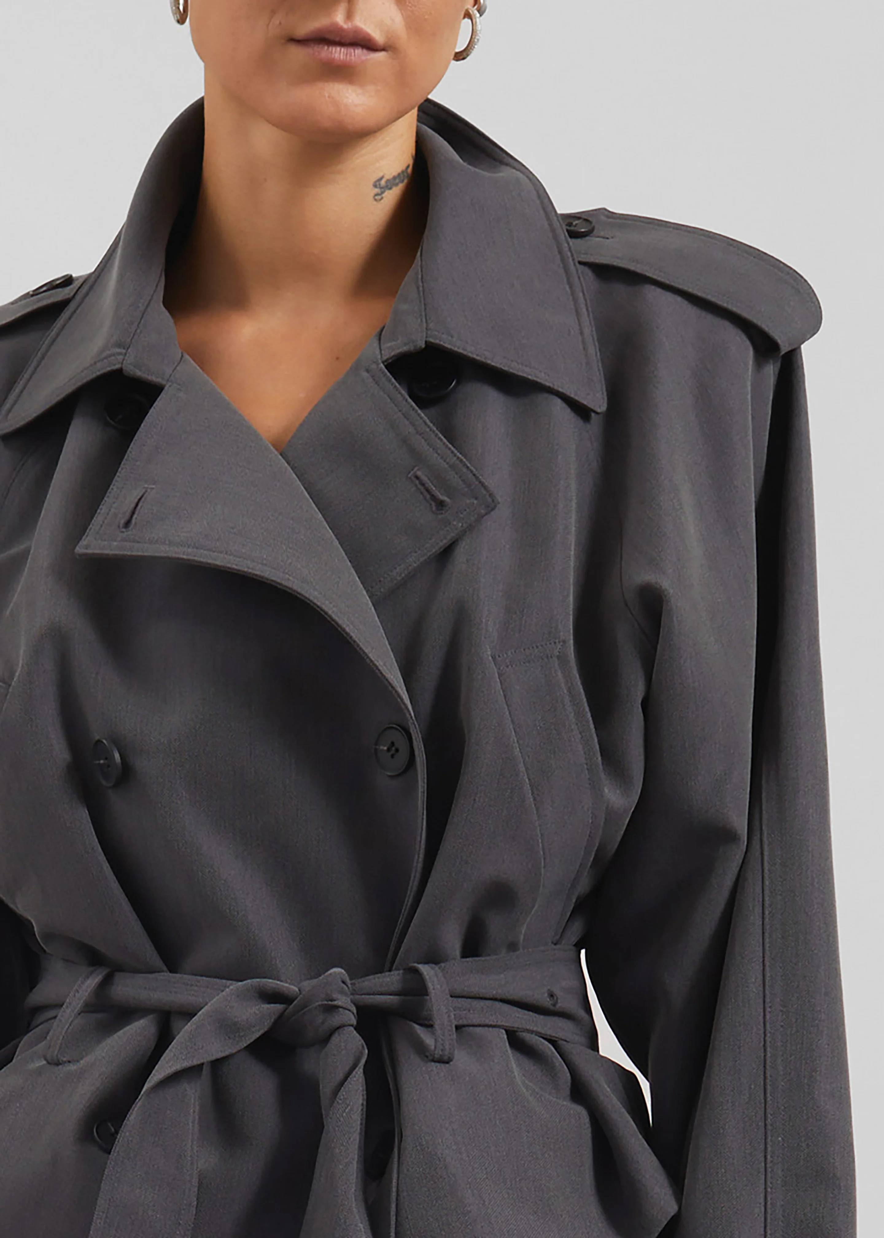 Kinsley Cropped Trench Jacket - Grey - Image 5