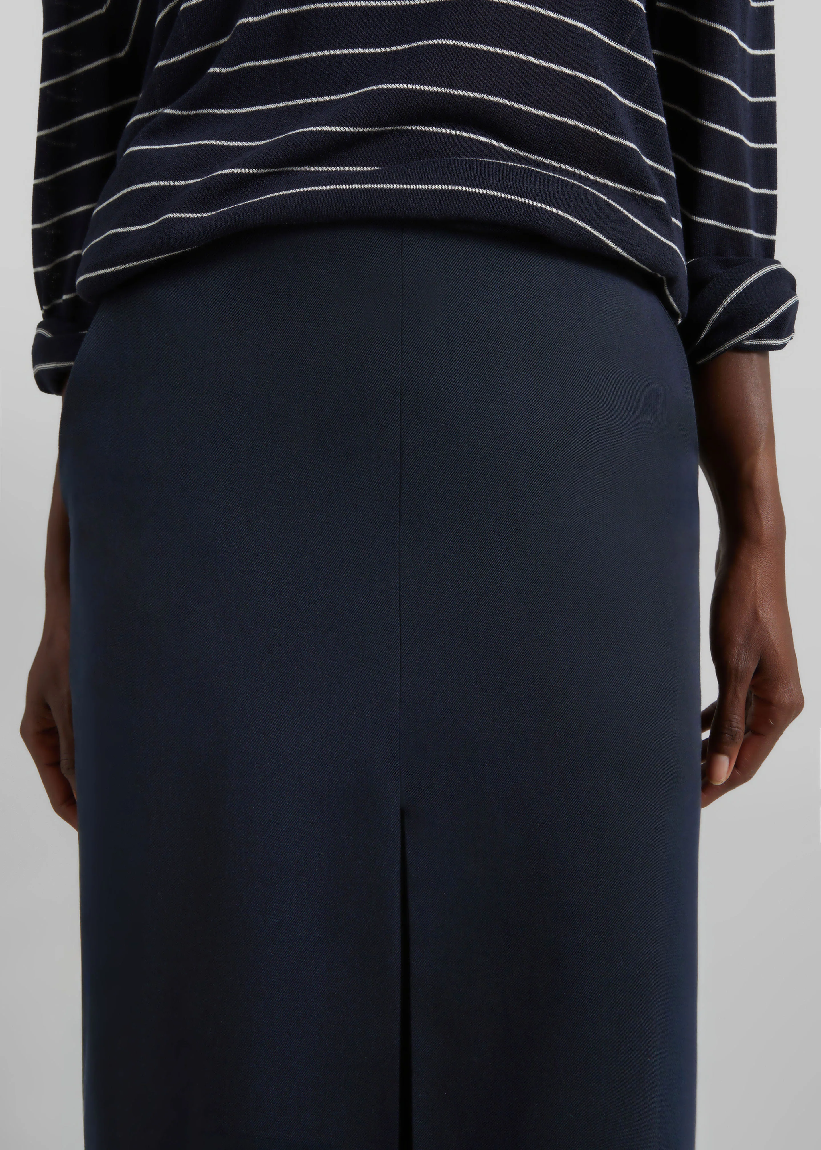 Lisle Front Slit Pencil Skirt - Navy - Image 3