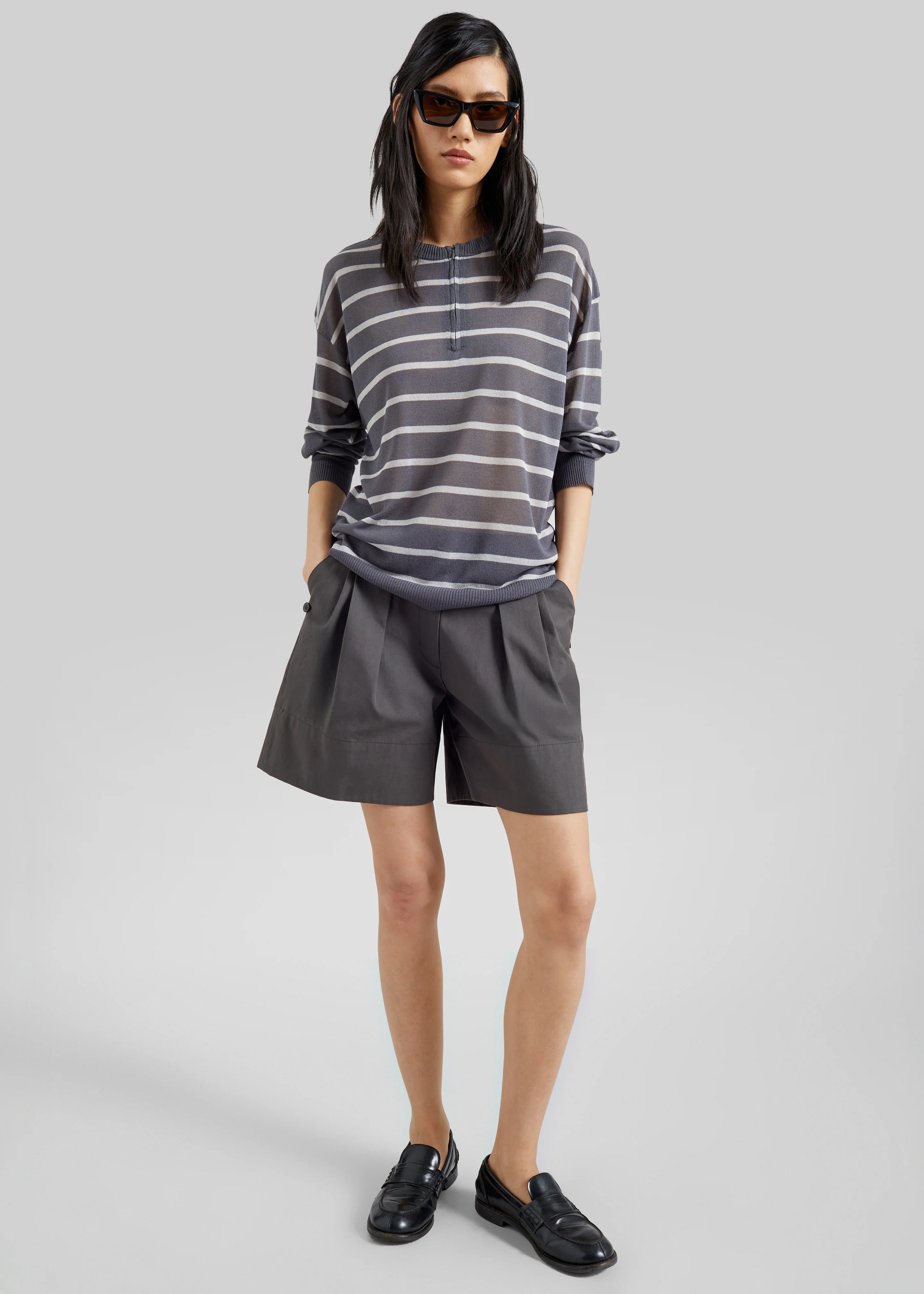 Low Classic Tuck Point Turn-Up Shorts - Charcoal - Image 3