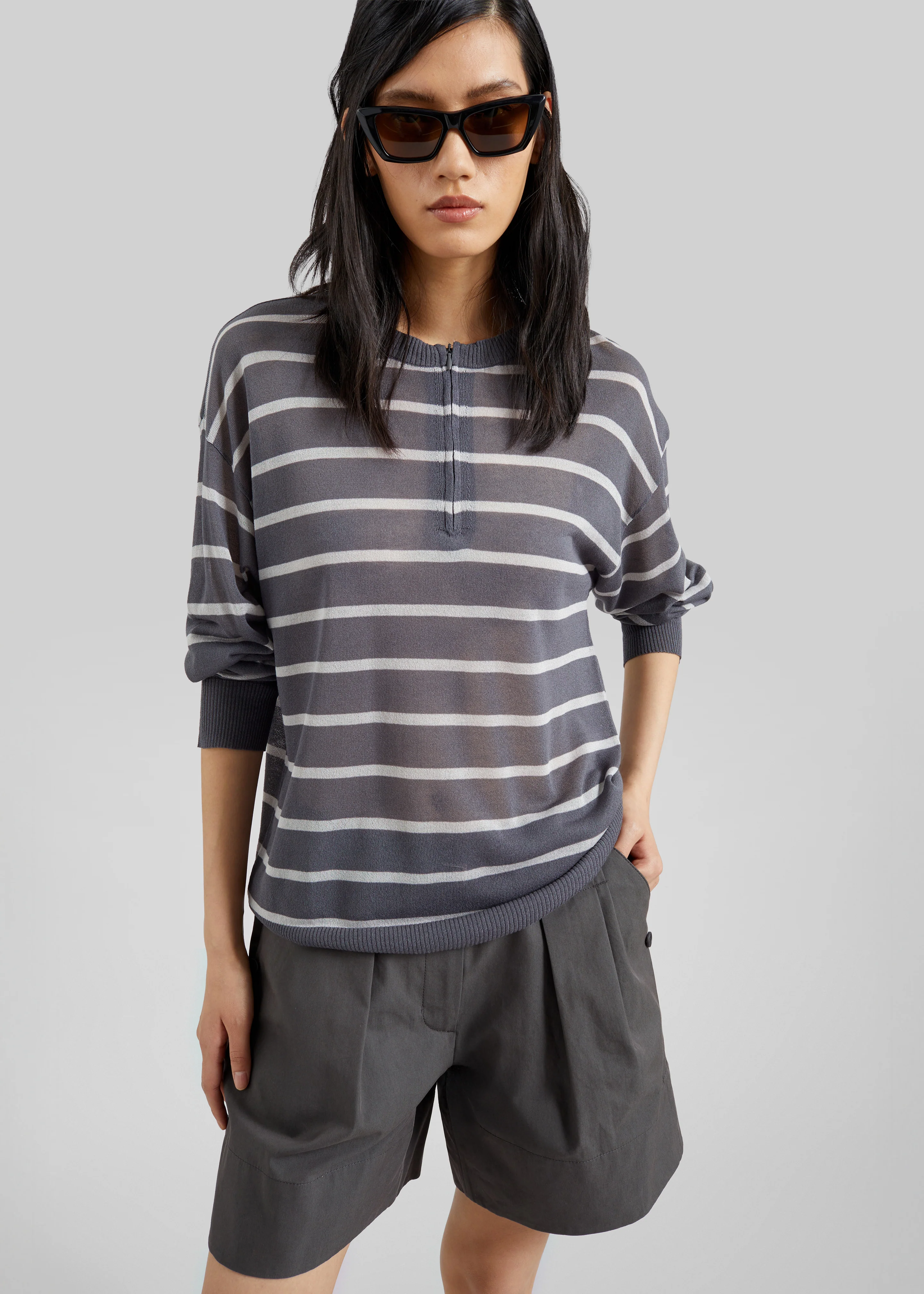 Low Classic Tuck Point Turn-Up Shorts - Charcoal - Image 6
