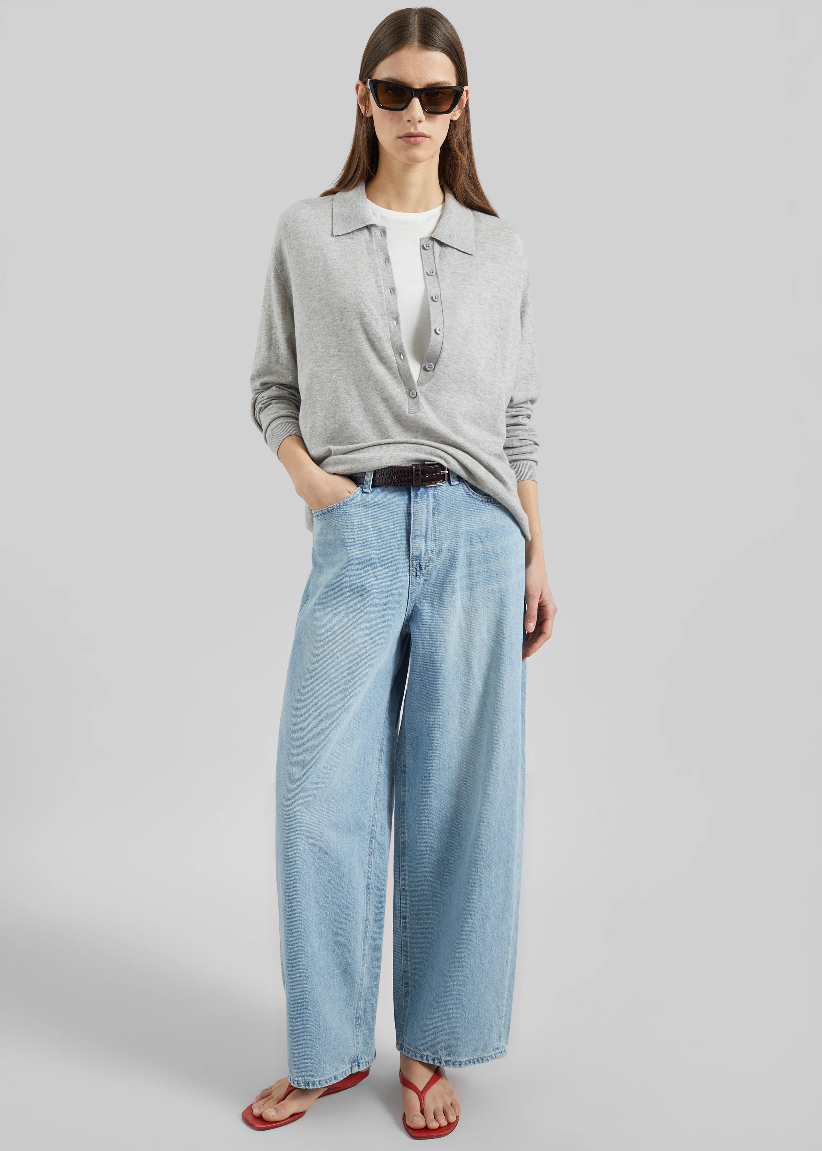 Lucena Barrel-Leg Jeans - Light Wash - Image 3