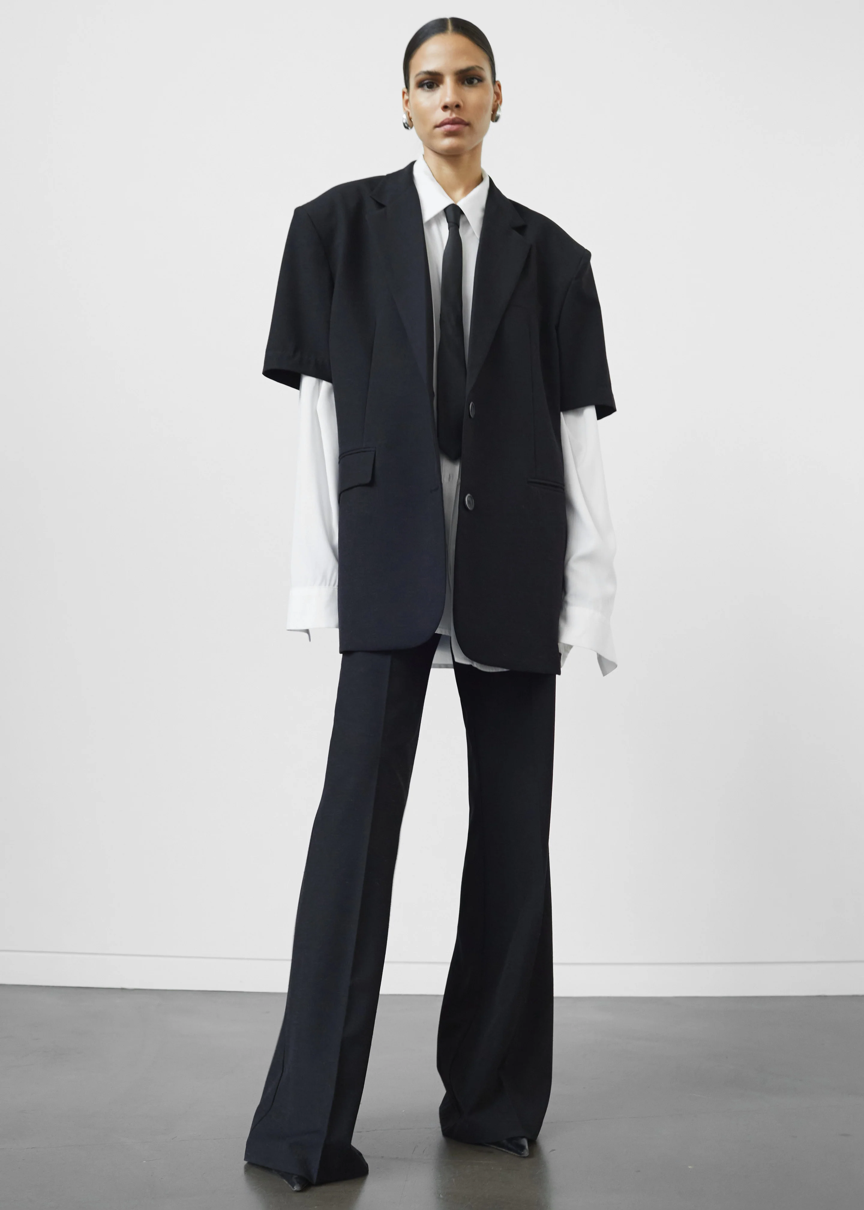 Maisie Short Sleeve Blazer - Black - Image 7