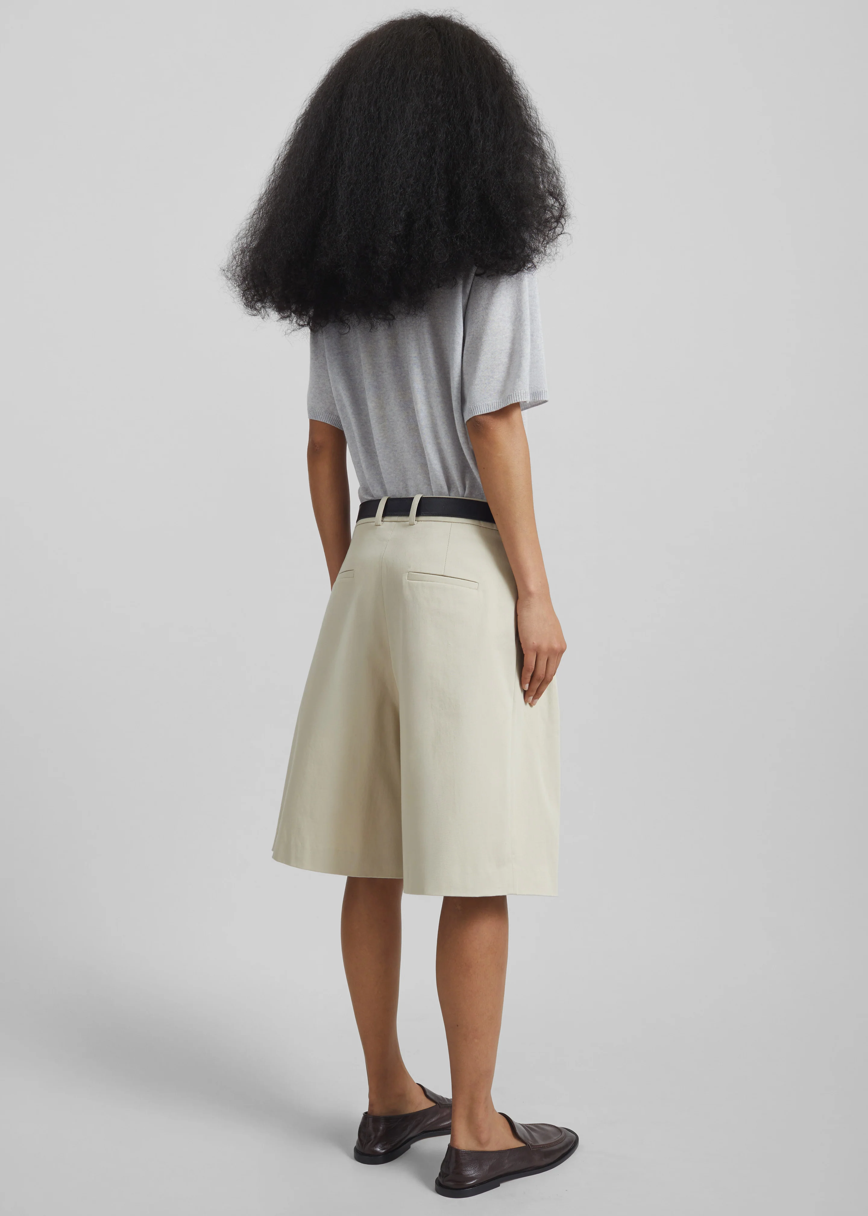 Marfa Cotton Pleated Bermuda - Light Beige - Image 7