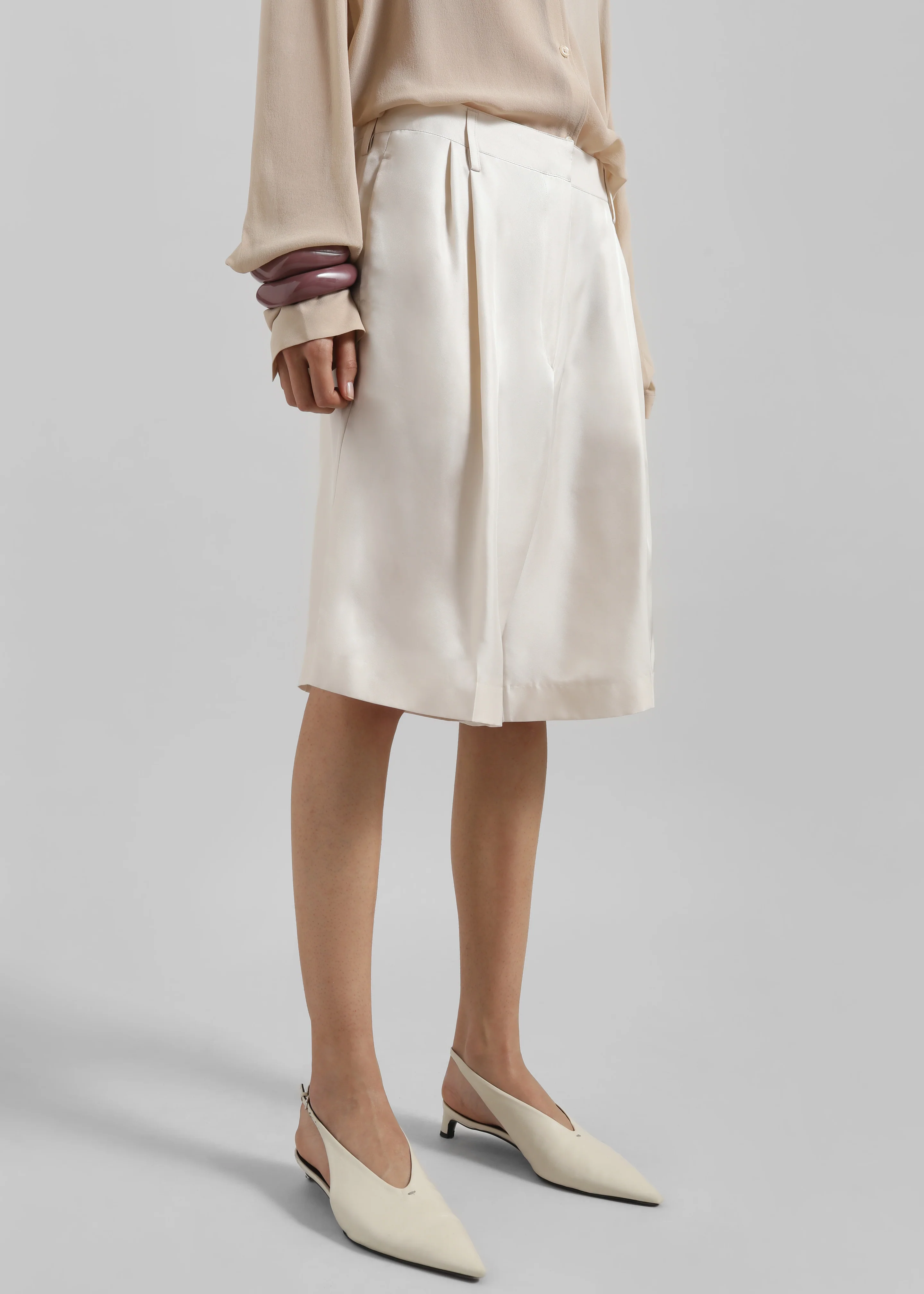 Marfa Pleated Silk Bermuda Shorts - Ivory - Image 3