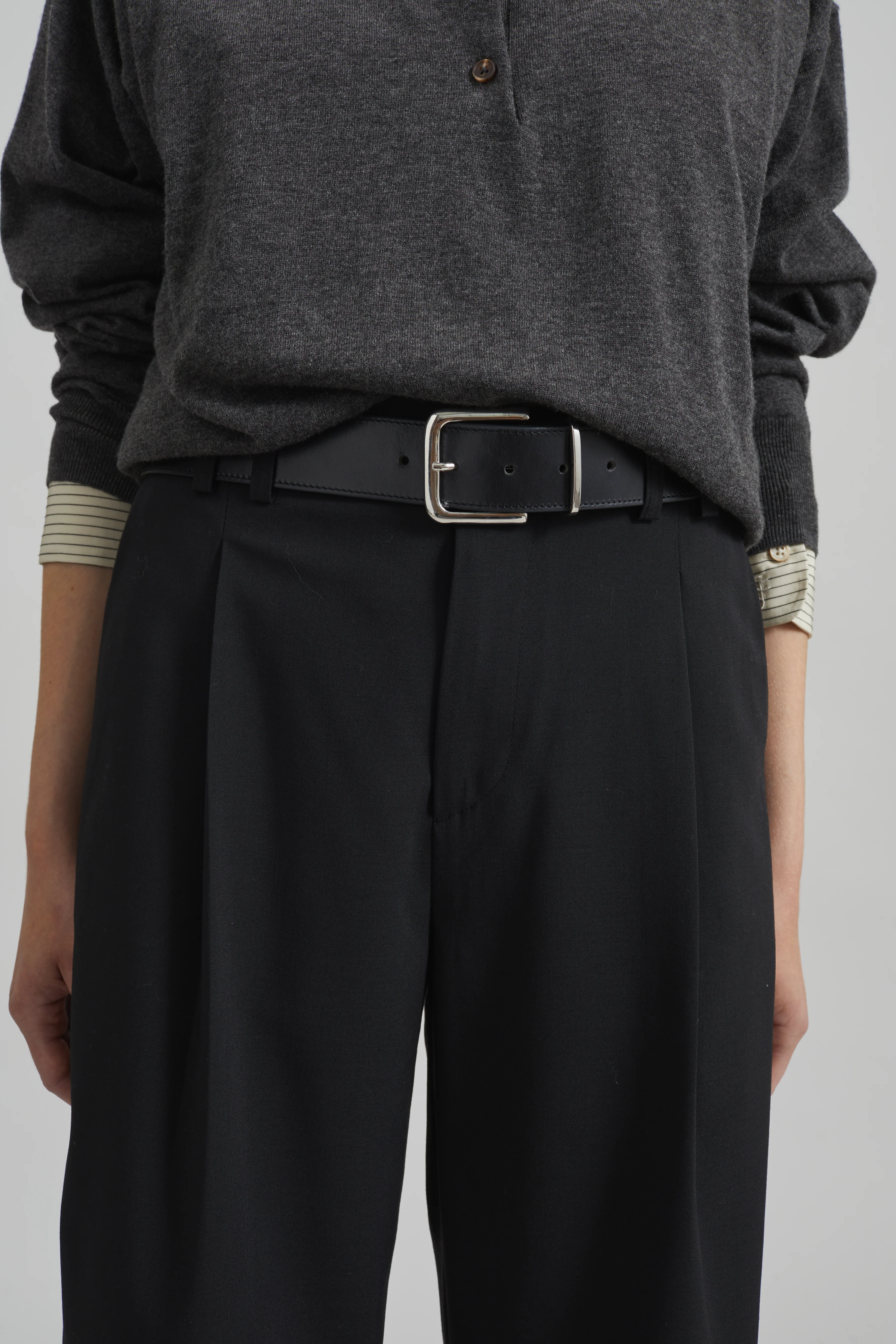 Meldert Bermuda Shorts - Black - Image 6