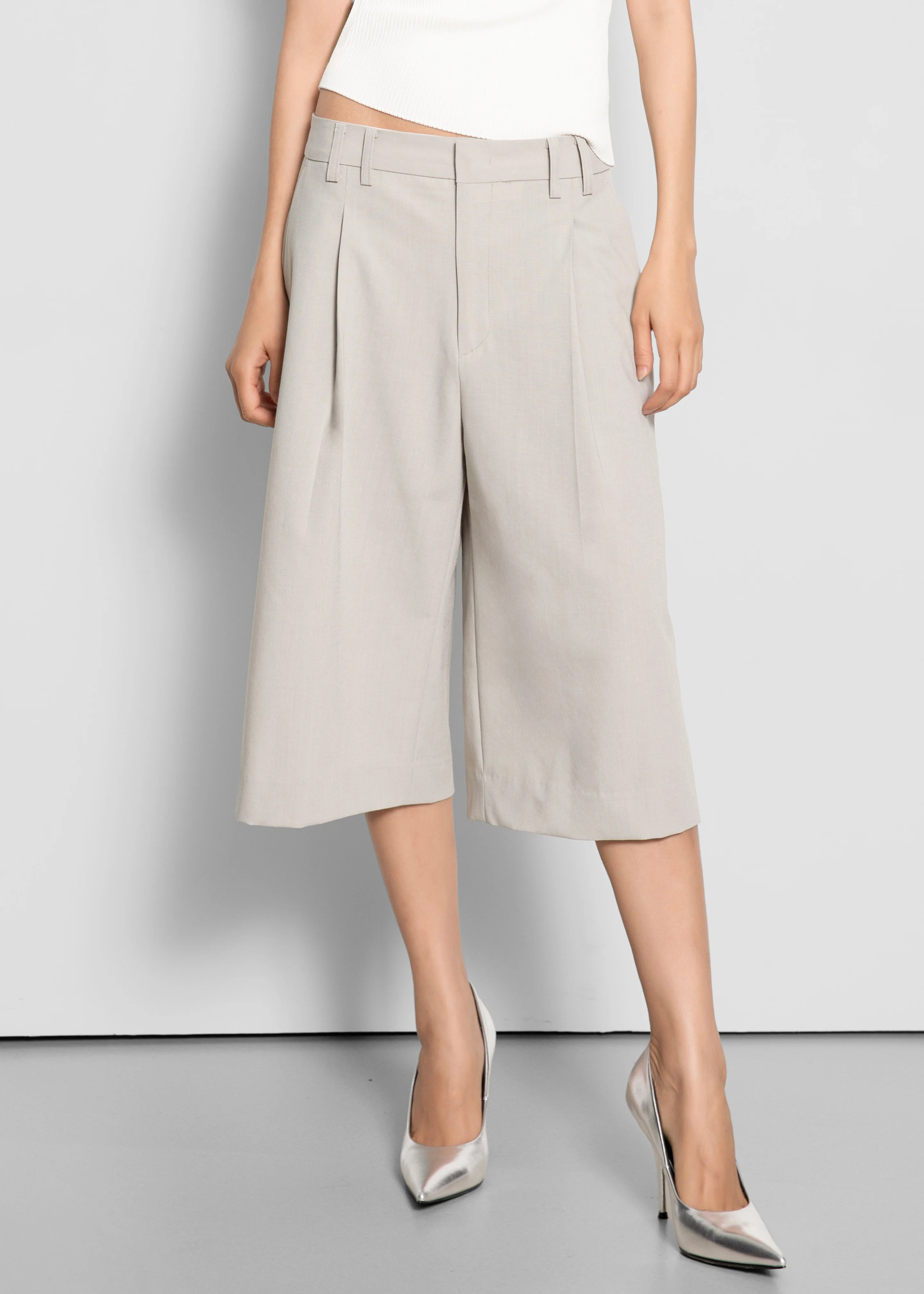 Meldert Bermuda Shorts - Stone