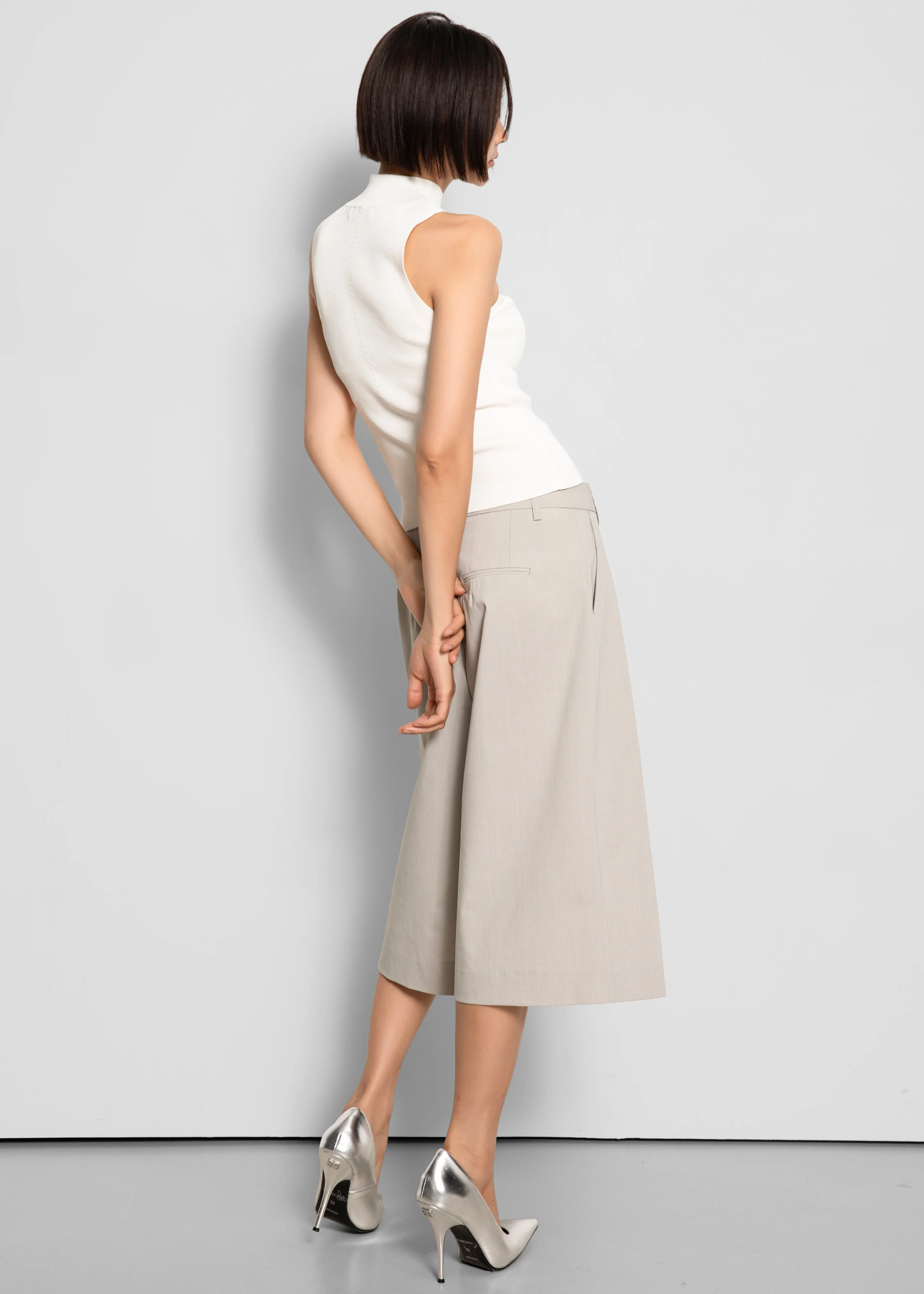Meldert Bermuda Shorts - Stone - Image 7