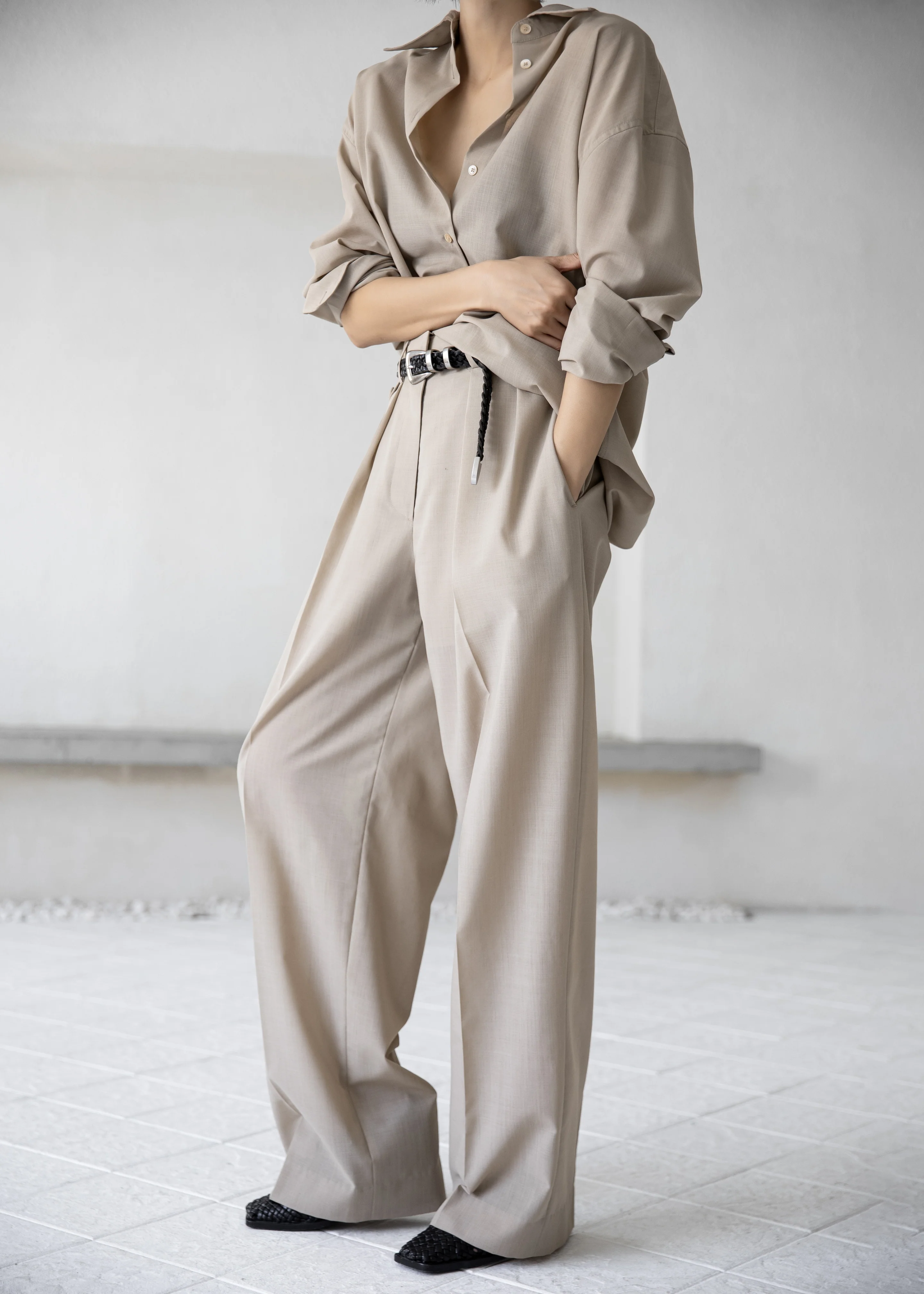 Meslay Sheer Pleated Trousers - Beige - Image 4