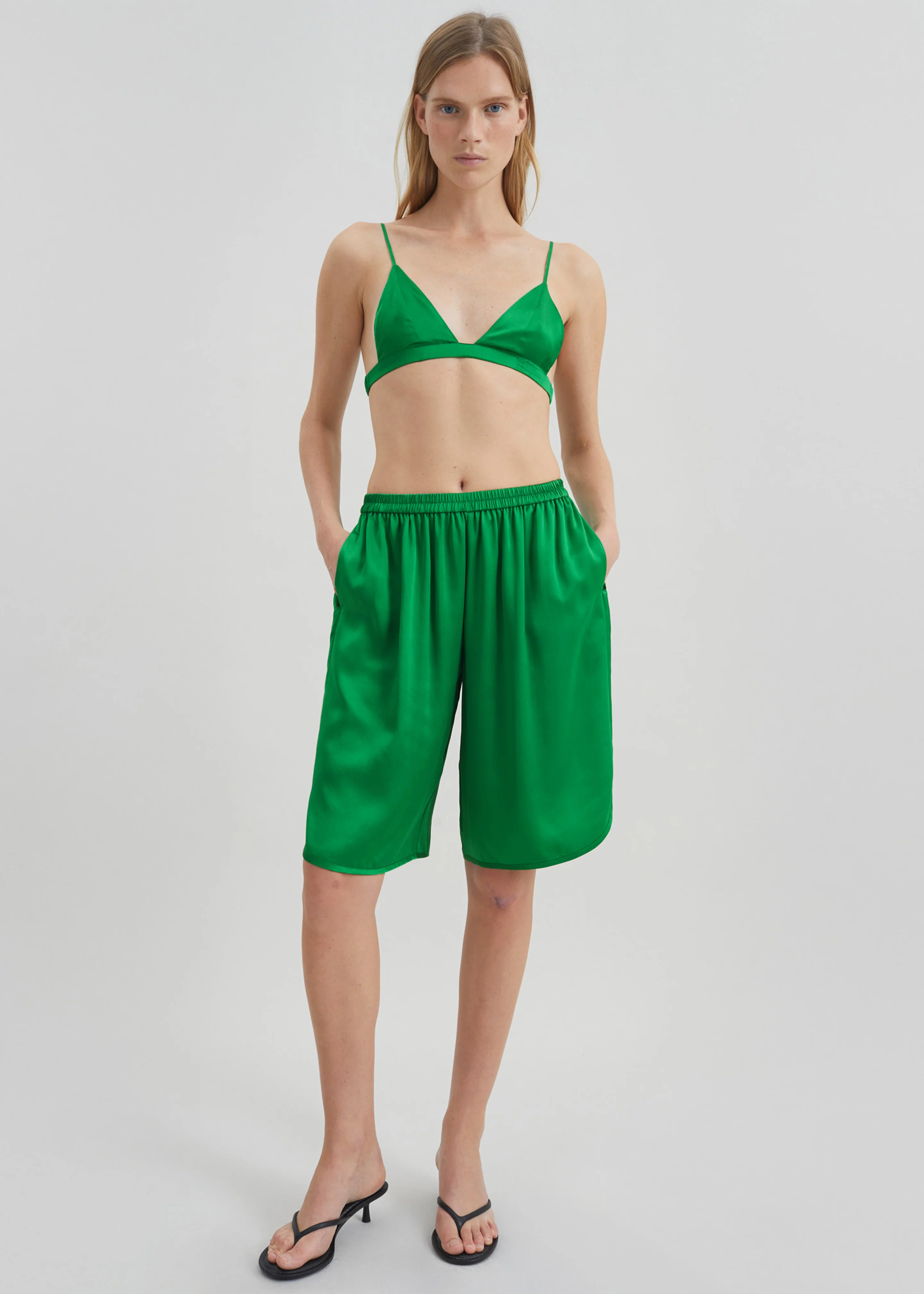 Nelis Silk Bermuda Shorts - Kelly Green - Image 7