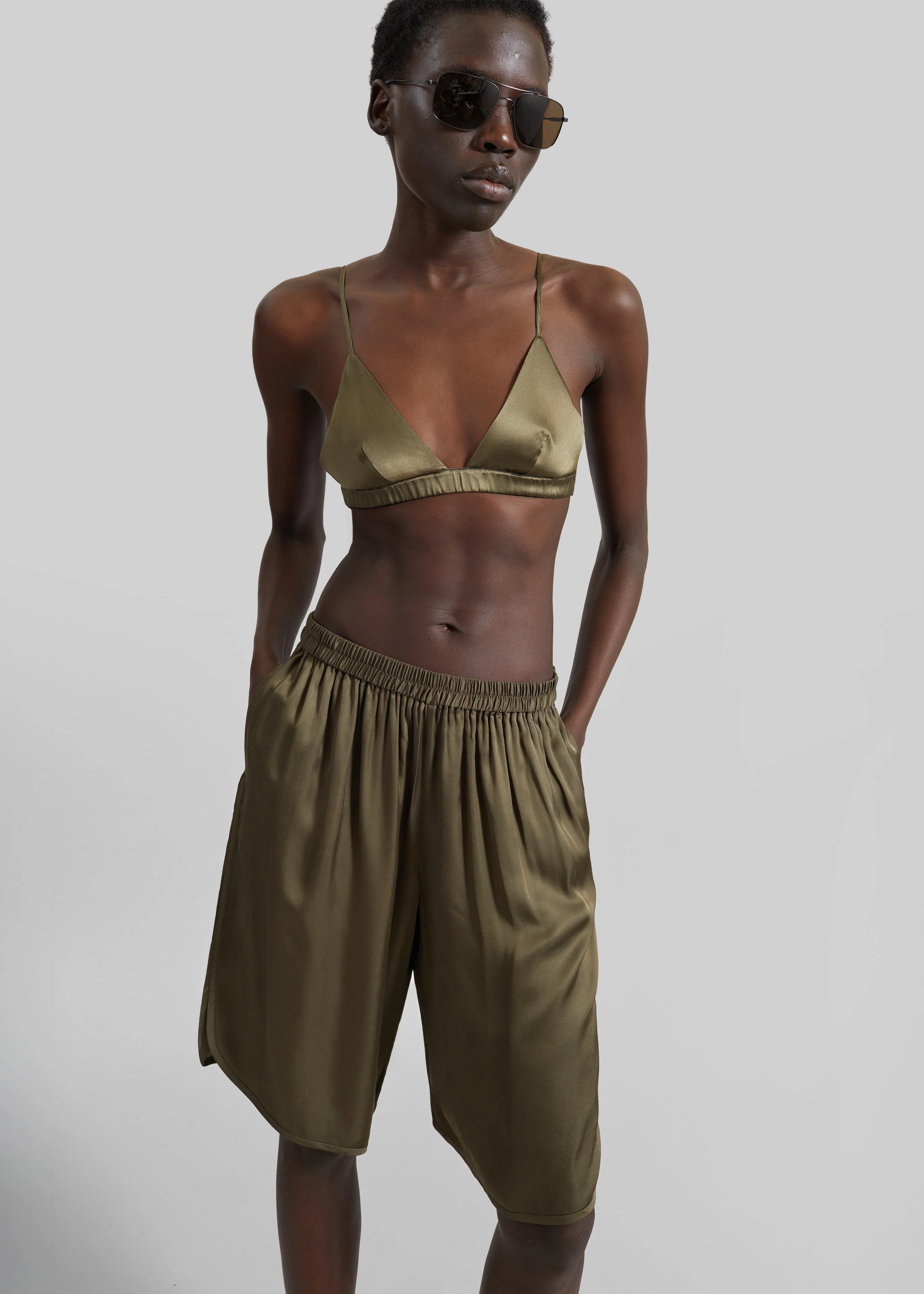 Nelis Silk Bermuda Shorts - Olive - Image 4