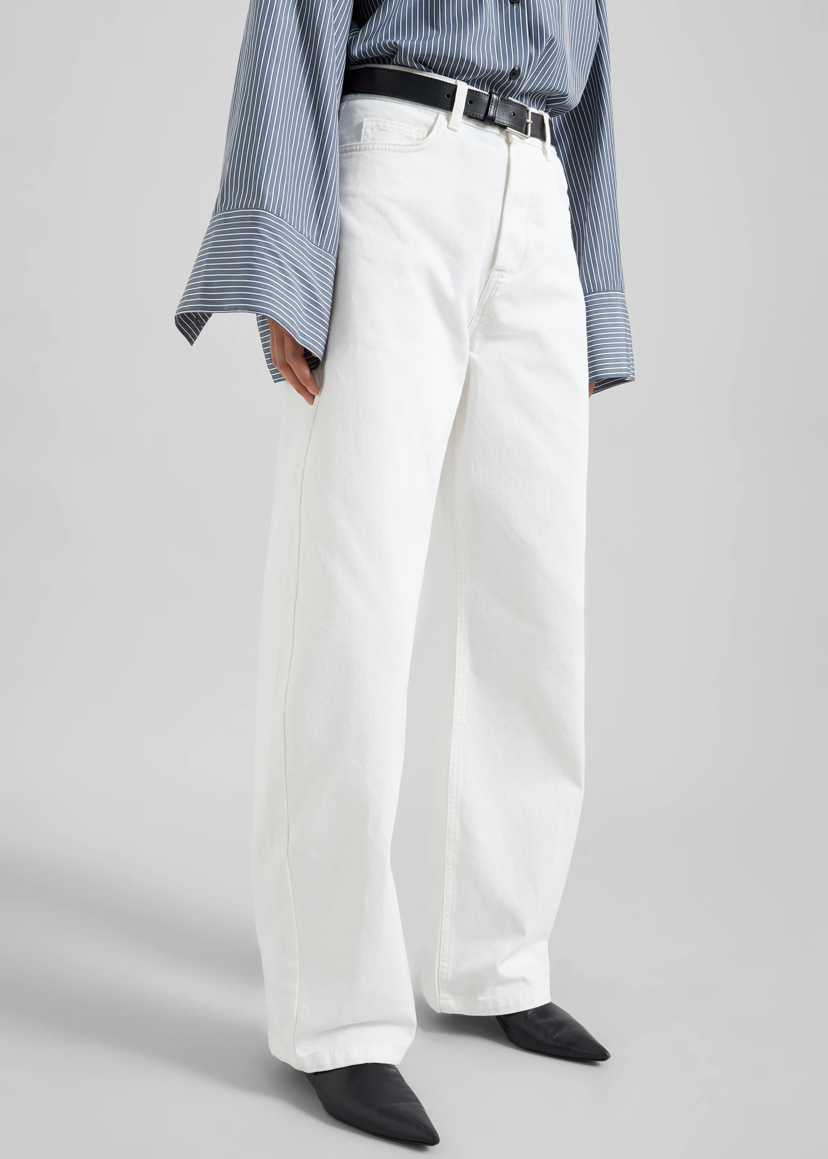 Nelton Barrel Leg Jeans - White - Image 6